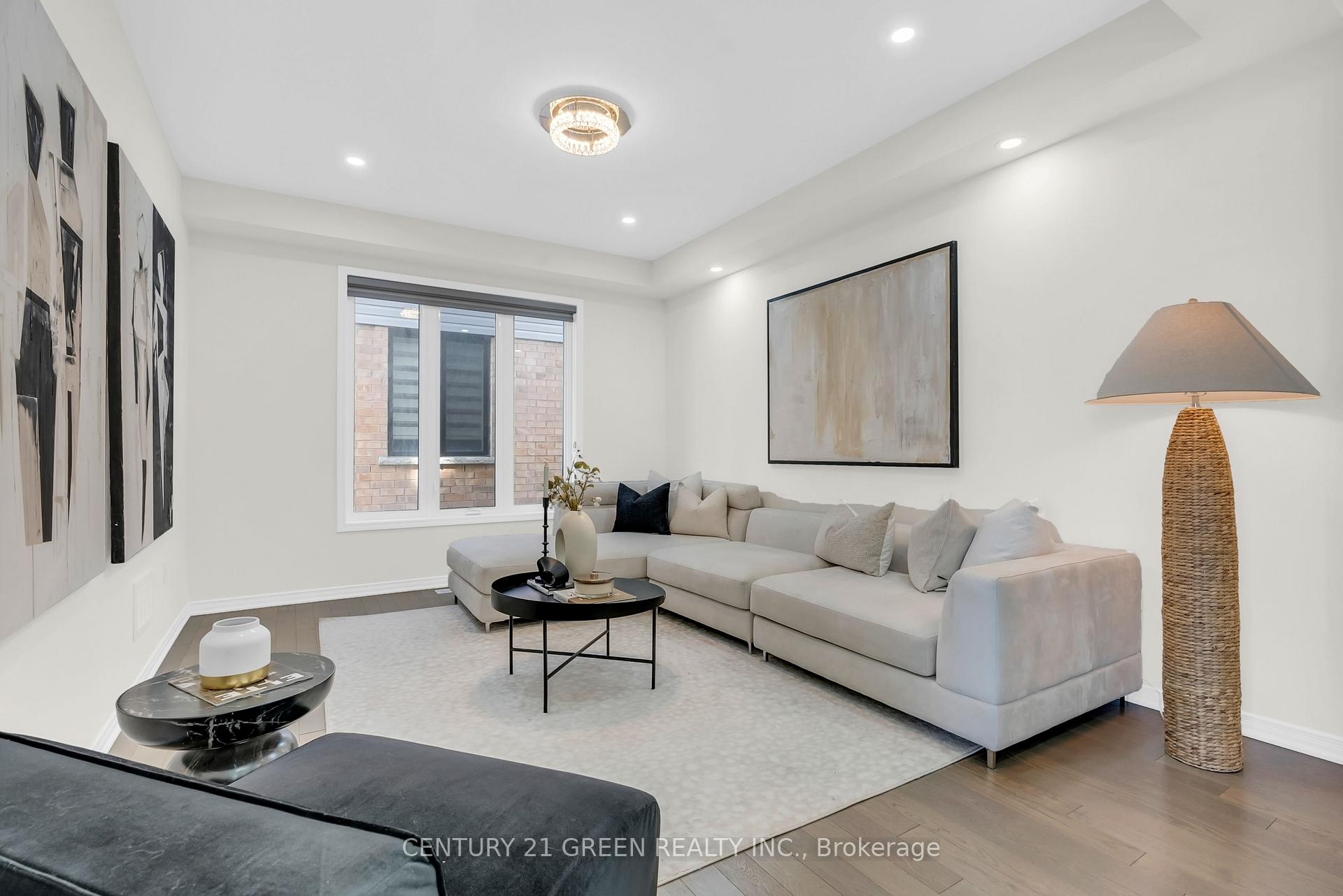 Photo 10 of 28 Magdalena Street, Hamilton, Stoney Creek — HOMEH