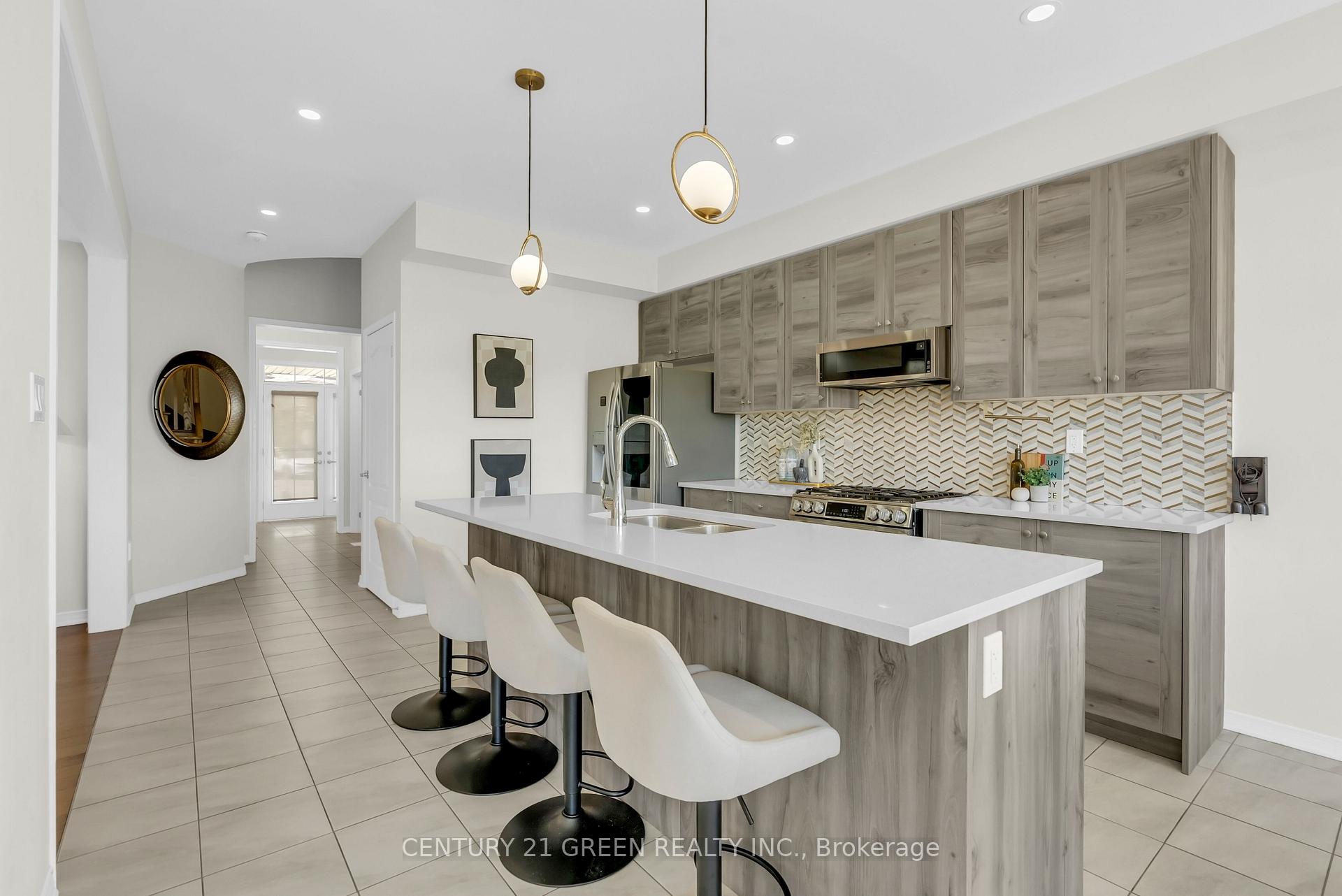 Photo 14 of 28 Magdalena Street, Hamilton, Stoney Creek — HOMEH