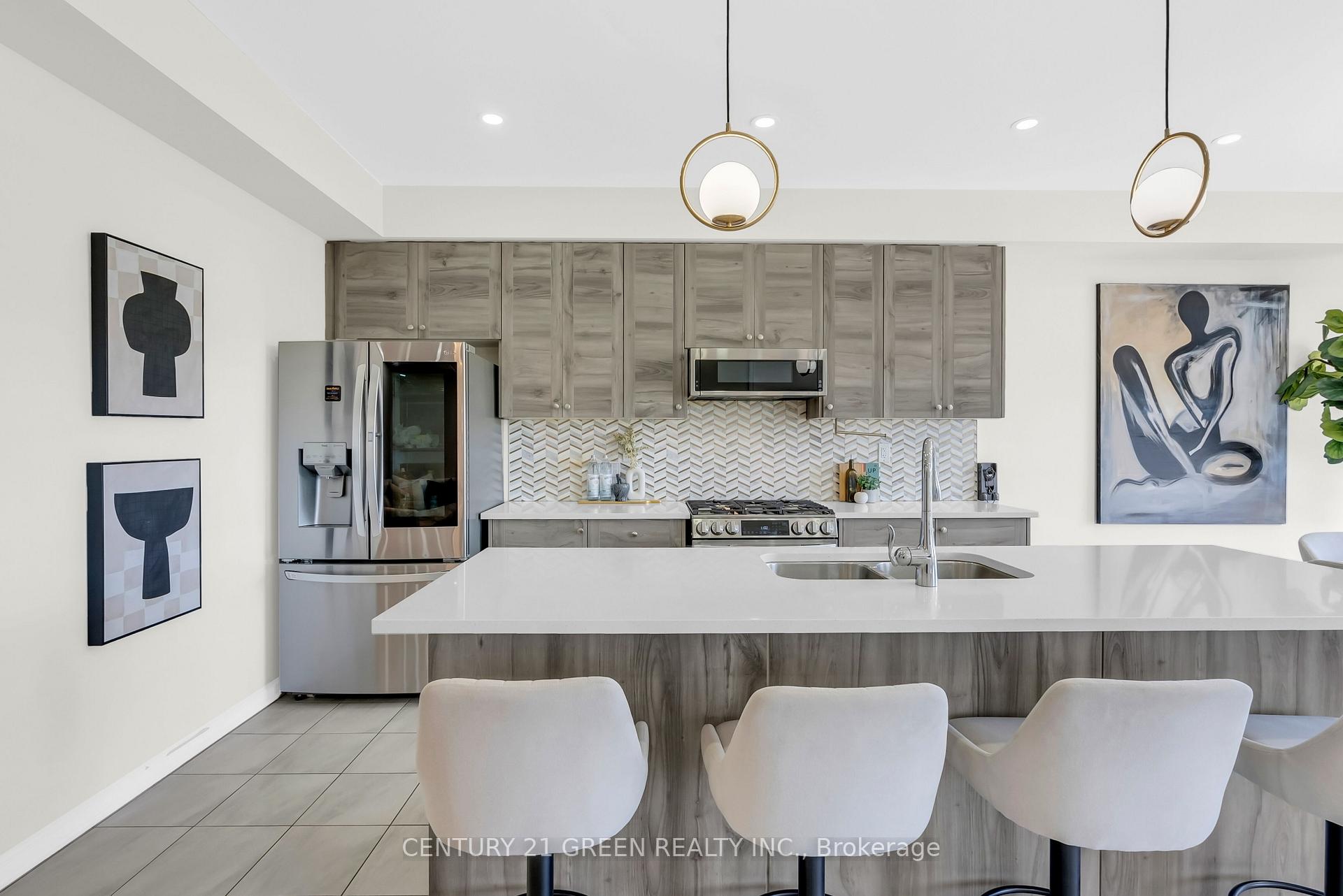 Photo 15 of 28 Magdalena Street, Hamilton, Stoney Creek — HOMEH