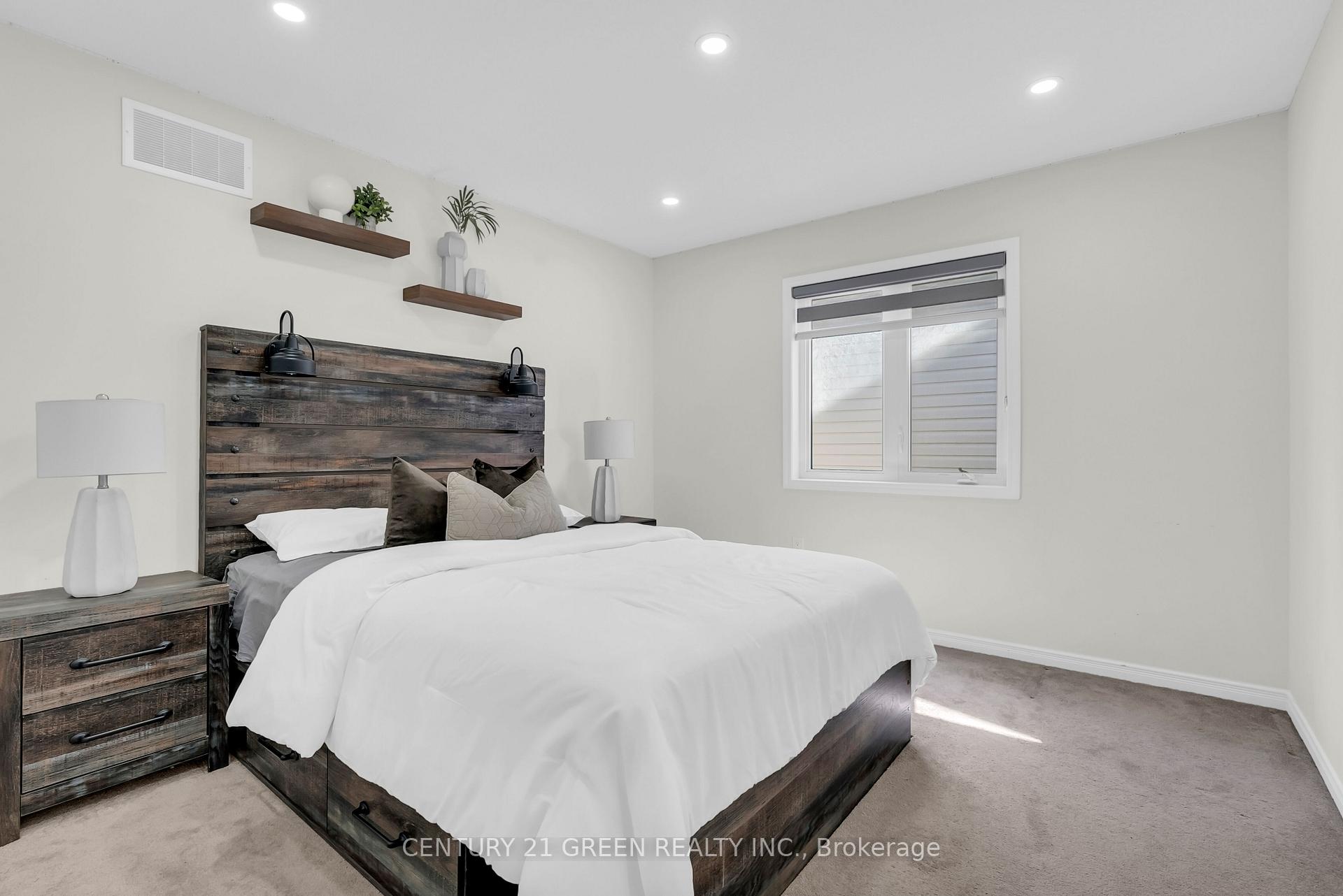 Photo 23 of 28 Magdalena Street, Hamilton, Stoney Creek — HOMEH