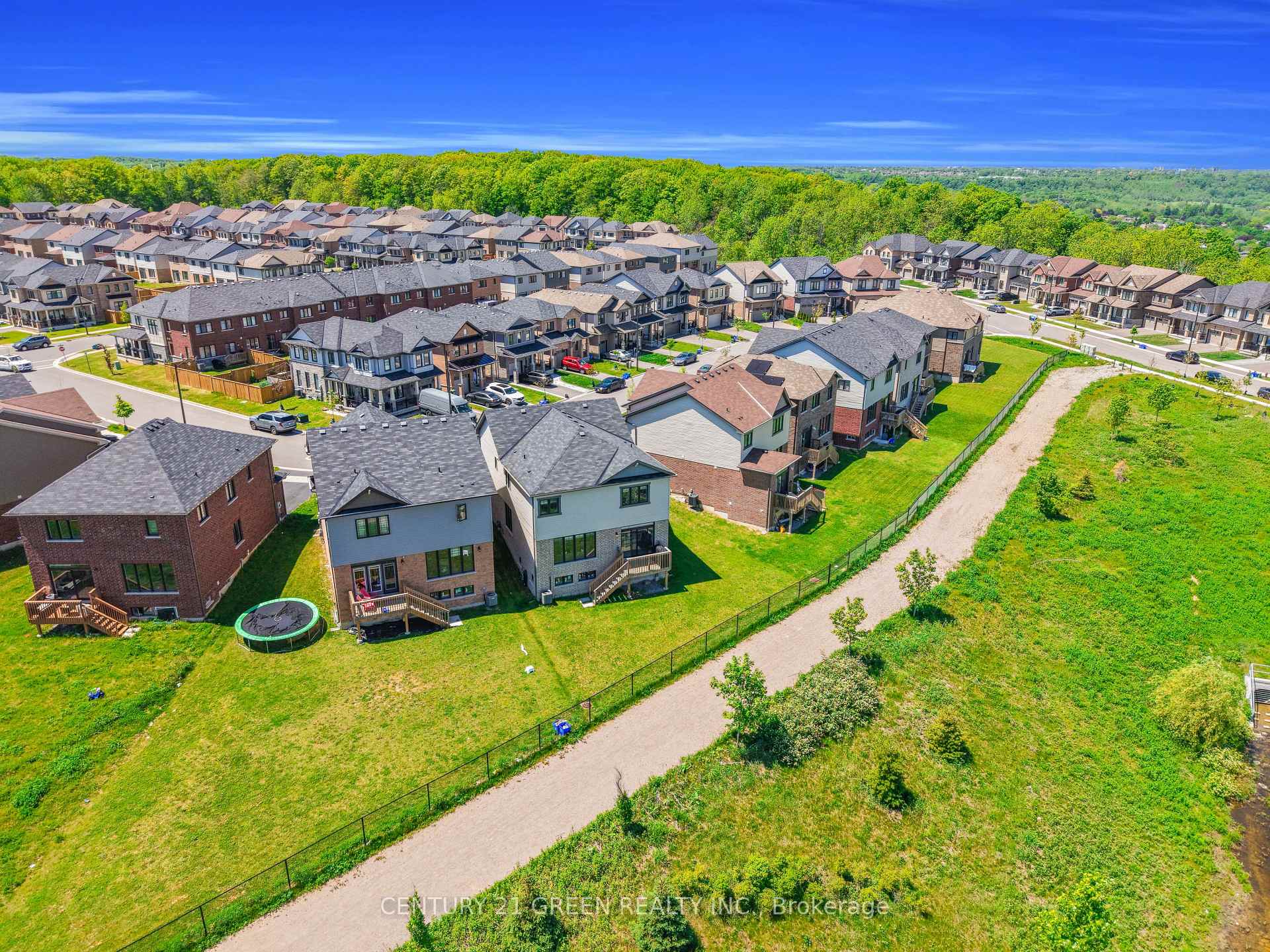 Photo 31 of 28 Magdalena Street, Hamilton, Stoney Creek — HOMEH