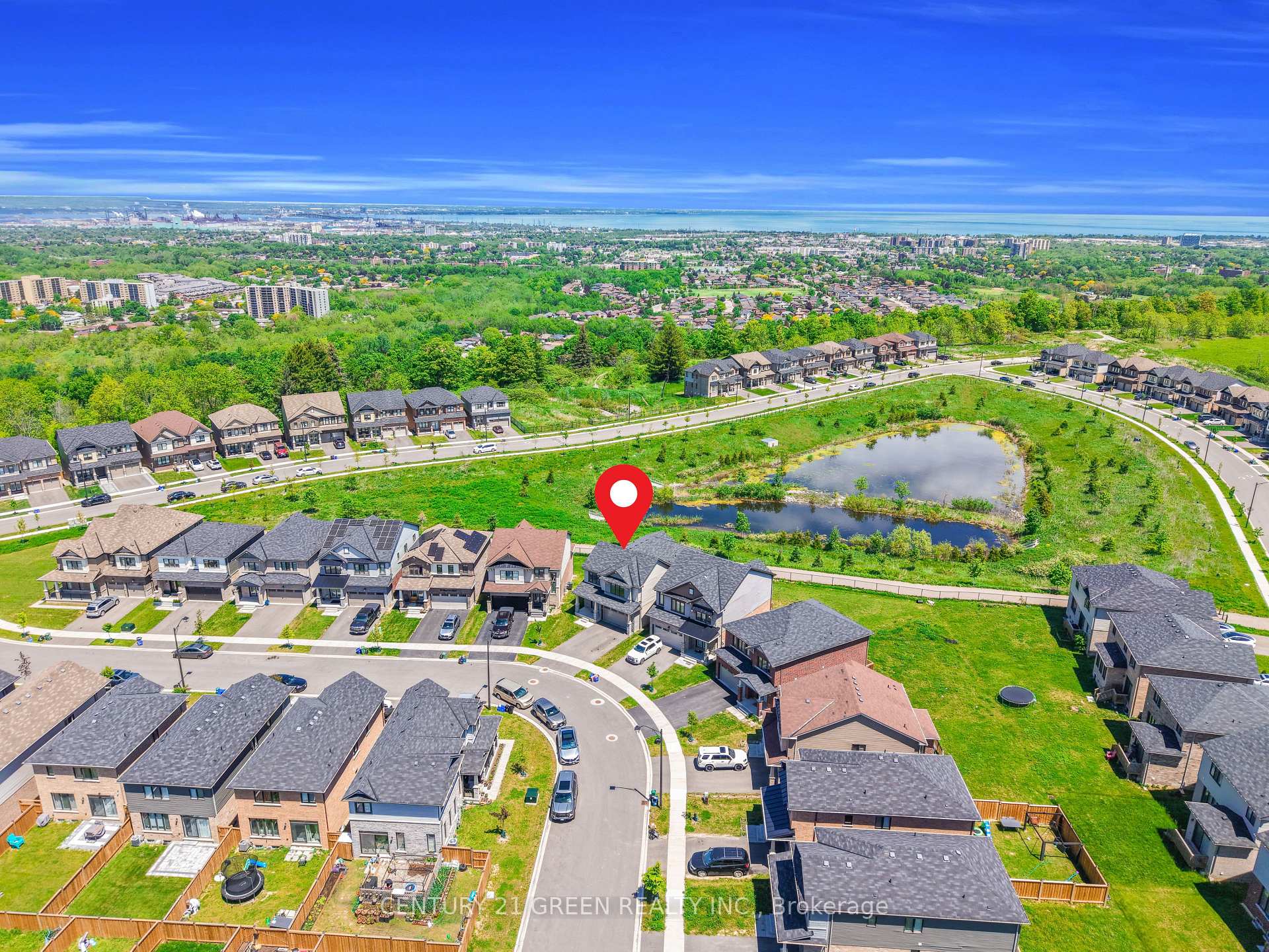 Photo 32 of 28 Magdalena Street, Hamilton, Stoney Creek — HOMEH