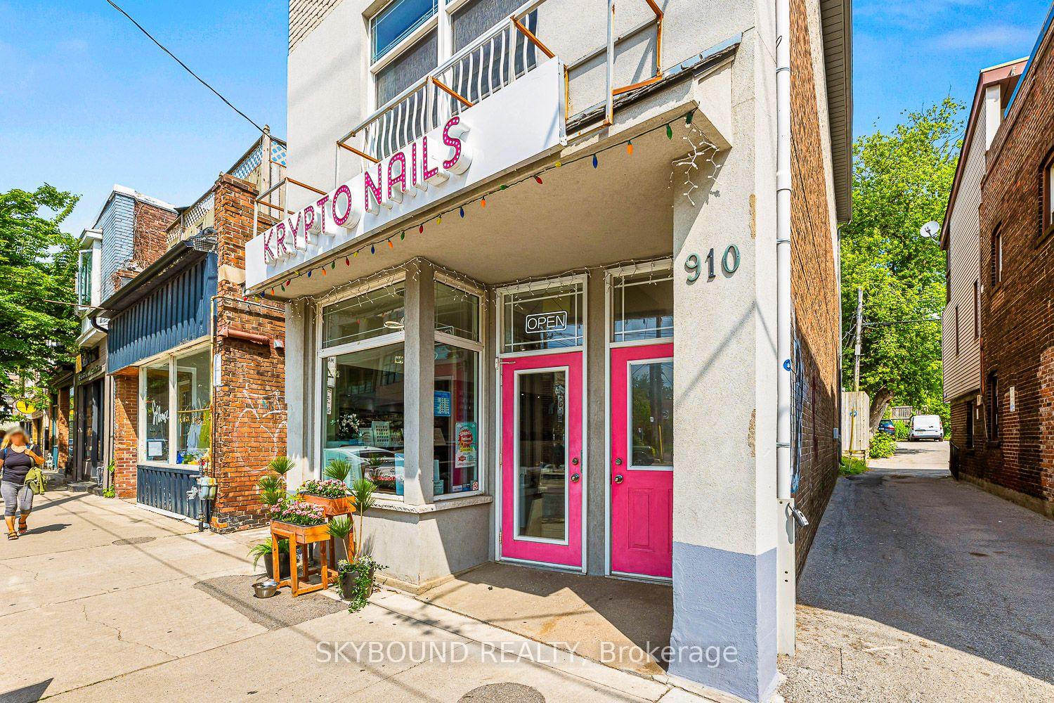 Photo 2 of Unit 1, 910 Kingston Road S, Toronto, East End-Danforth — HOMEH