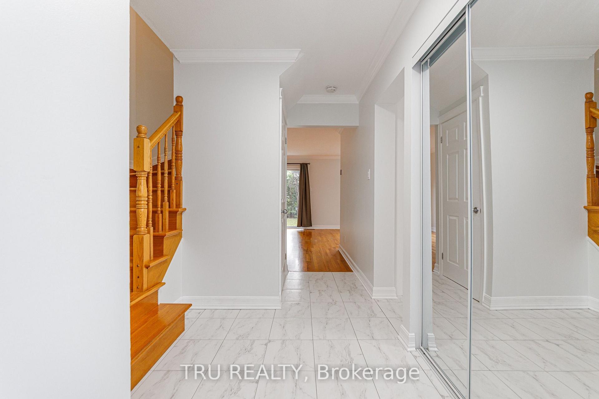 Photo 2 of 14 Wolfgang Drive, Ottawa, Barrhaven - Knollsbrook — HOMEH