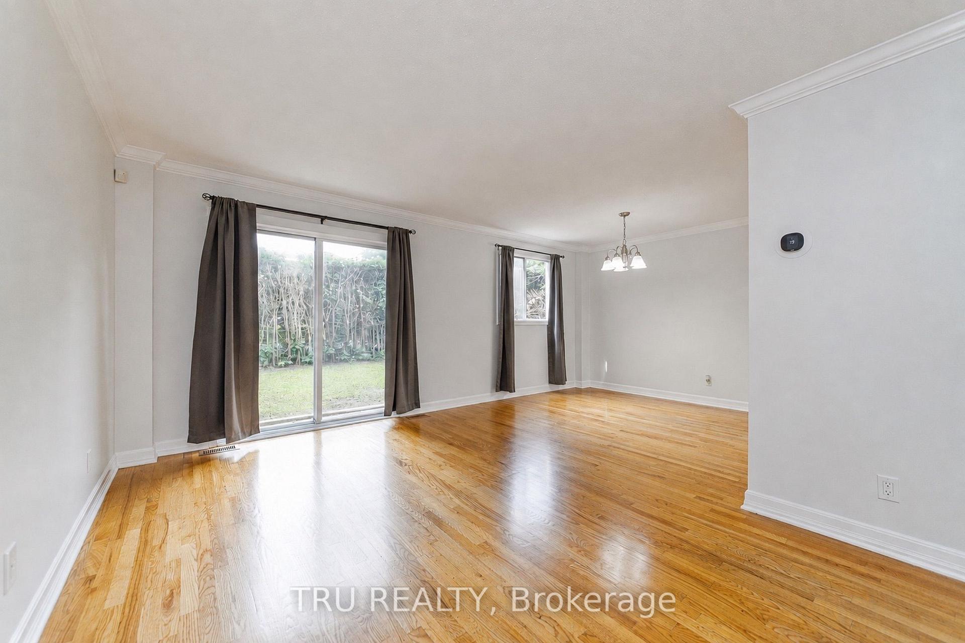 Photo 5 of 14 Wolfgang Drive, Ottawa, Barrhaven - Knollsbrook — HOMEH
