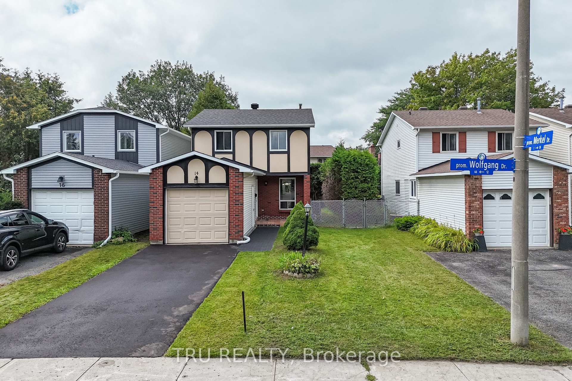 Photo 33 of 14 Wolfgang Drive, Ottawa, Barrhaven - Knollsbrook — HOMEH