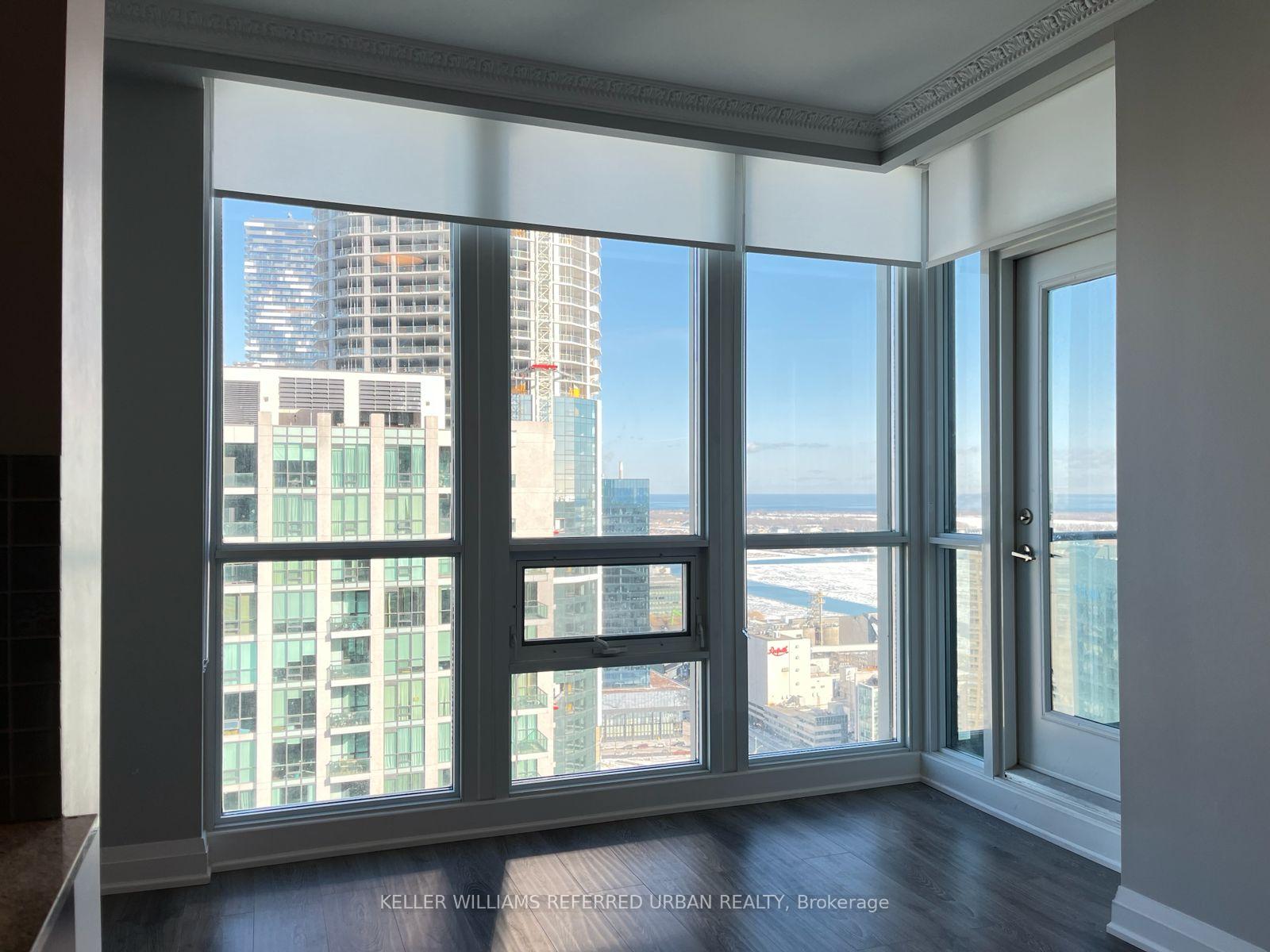 Photo 3 of Unit 3906, 16 Harbour Street, Toronto, Waterfront Communities — HOMEH