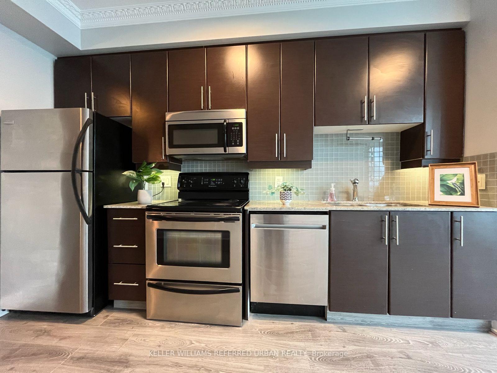 Photo 4 of Unit 3906, 16 Harbour Street, Toronto, Waterfront Communities — HOMEH