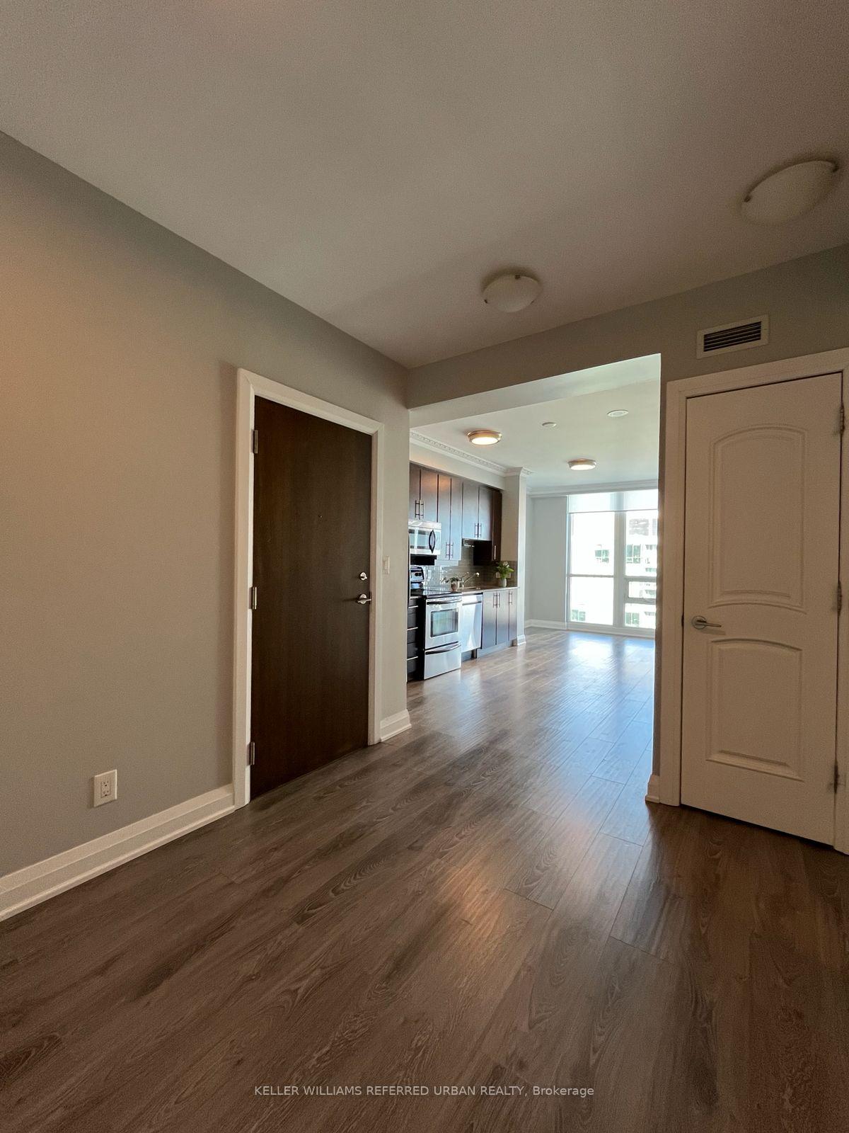 Photo 7 of Unit 3906, 16 Harbour Street, Toronto, Waterfront Communities — HOMEH