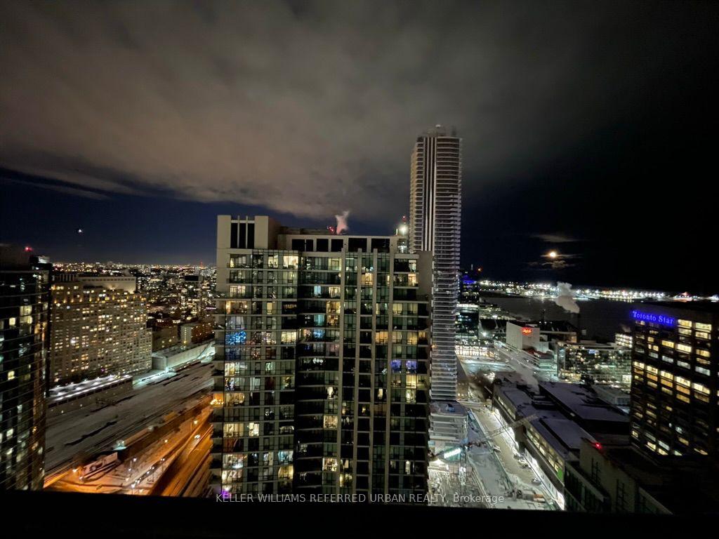 Photo 15 of Unit 3906, 16 Harbour Street, Toronto, Waterfront Communities — HOMEH