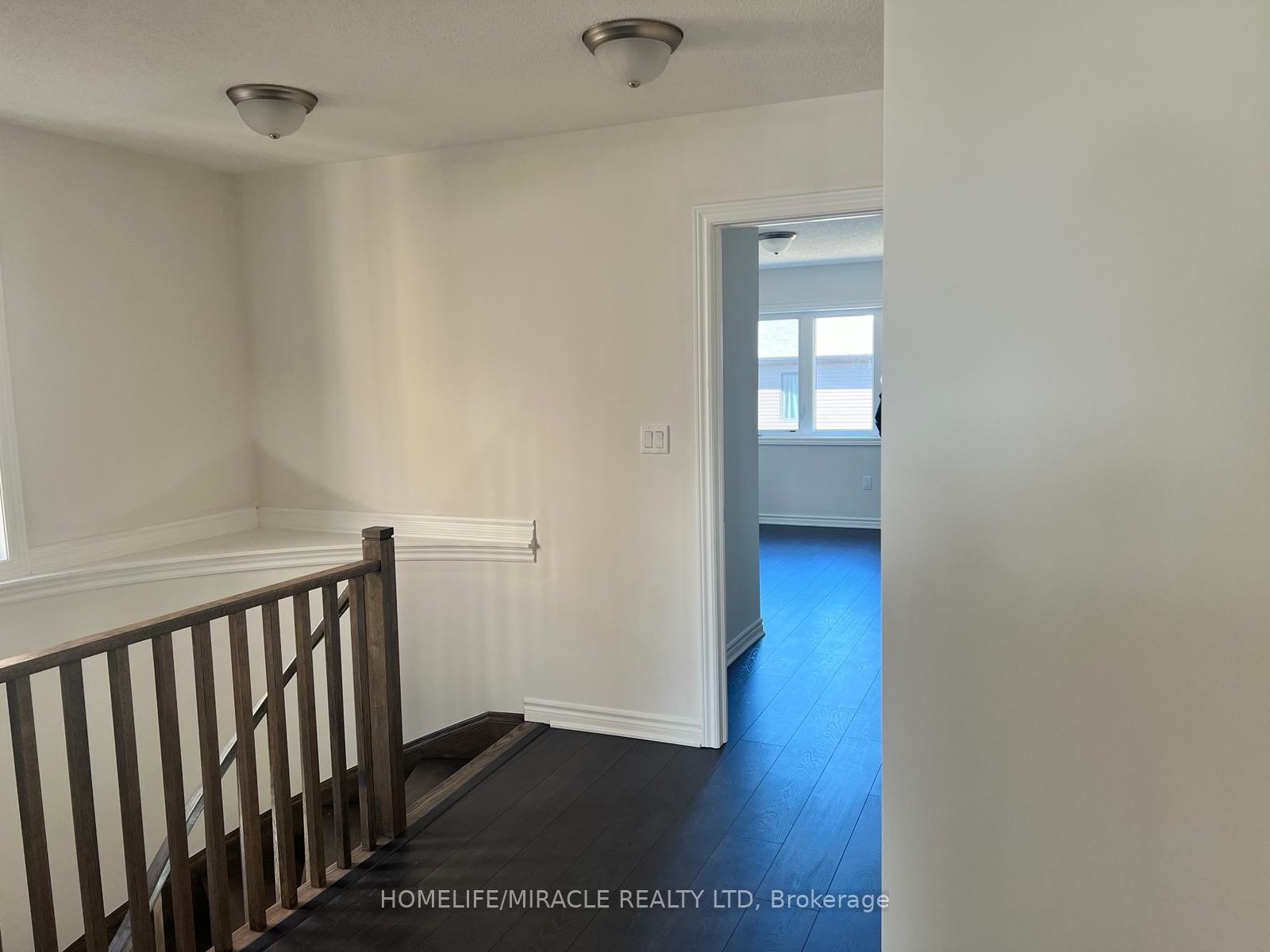 Photo 8 of 11 Sapphire Way, Thorold, Rolling Meadows — HOMEH