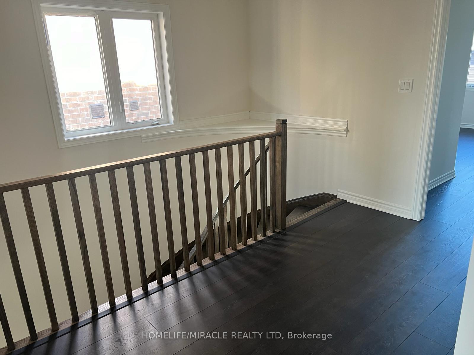 Photo 9 of 11 Sapphire Way, Thorold, Rolling Meadows — HOMEH