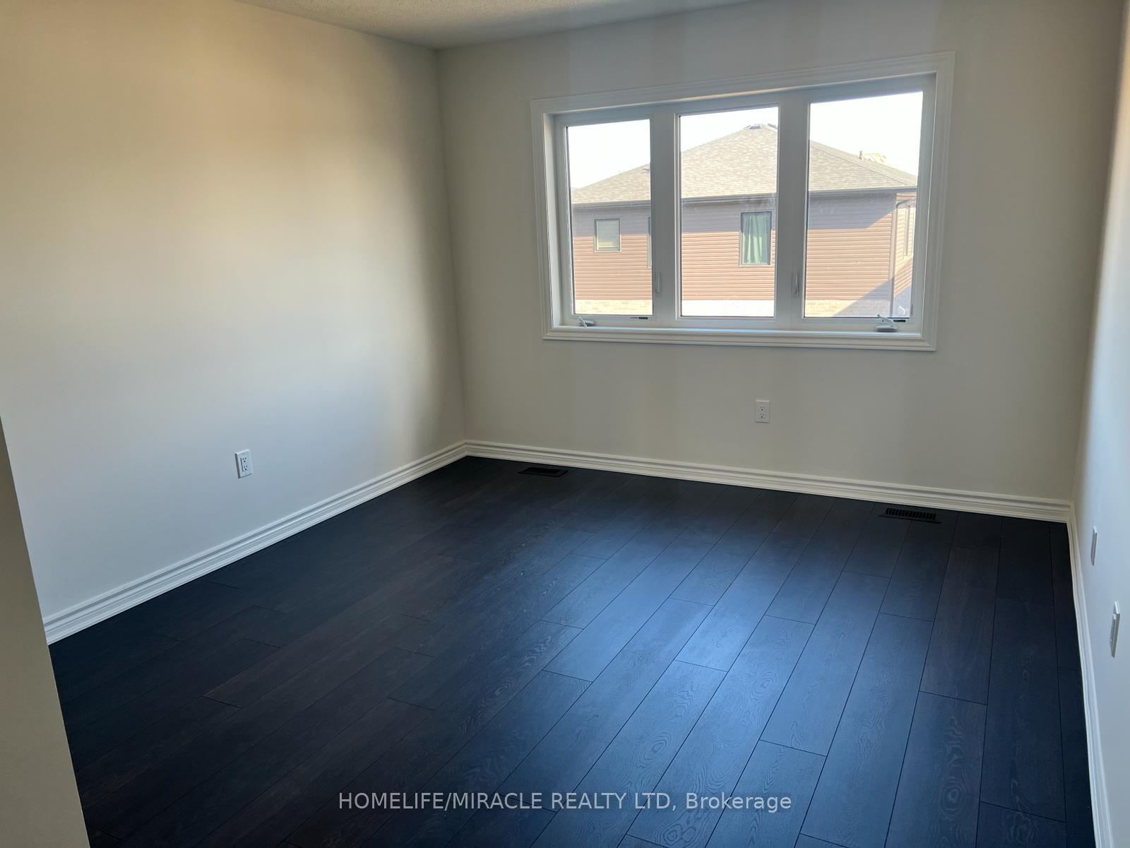 Photo 10 of 11 Sapphire Way, Thorold, Rolling Meadows — HOMEH
