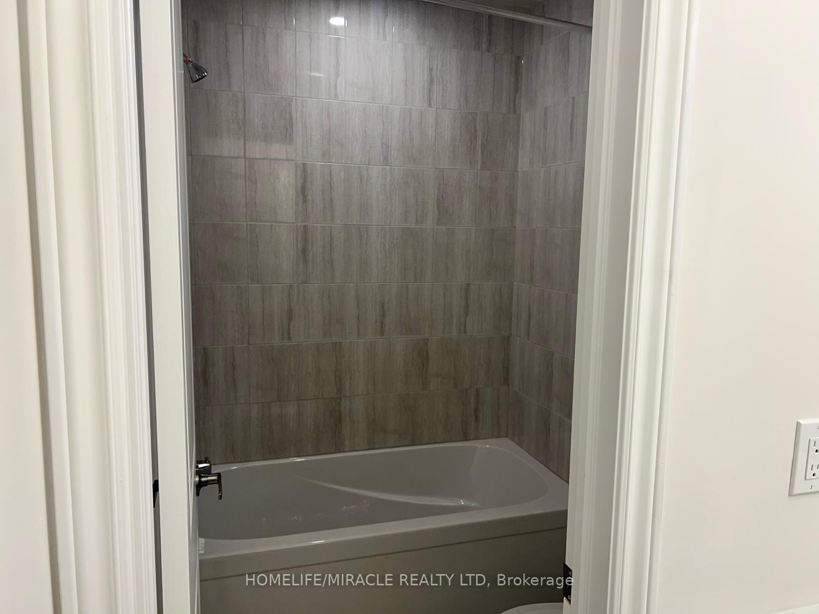 Photo 17 of 11 Sapphire Way, Thorold, Rolling Meadows — HOMEH