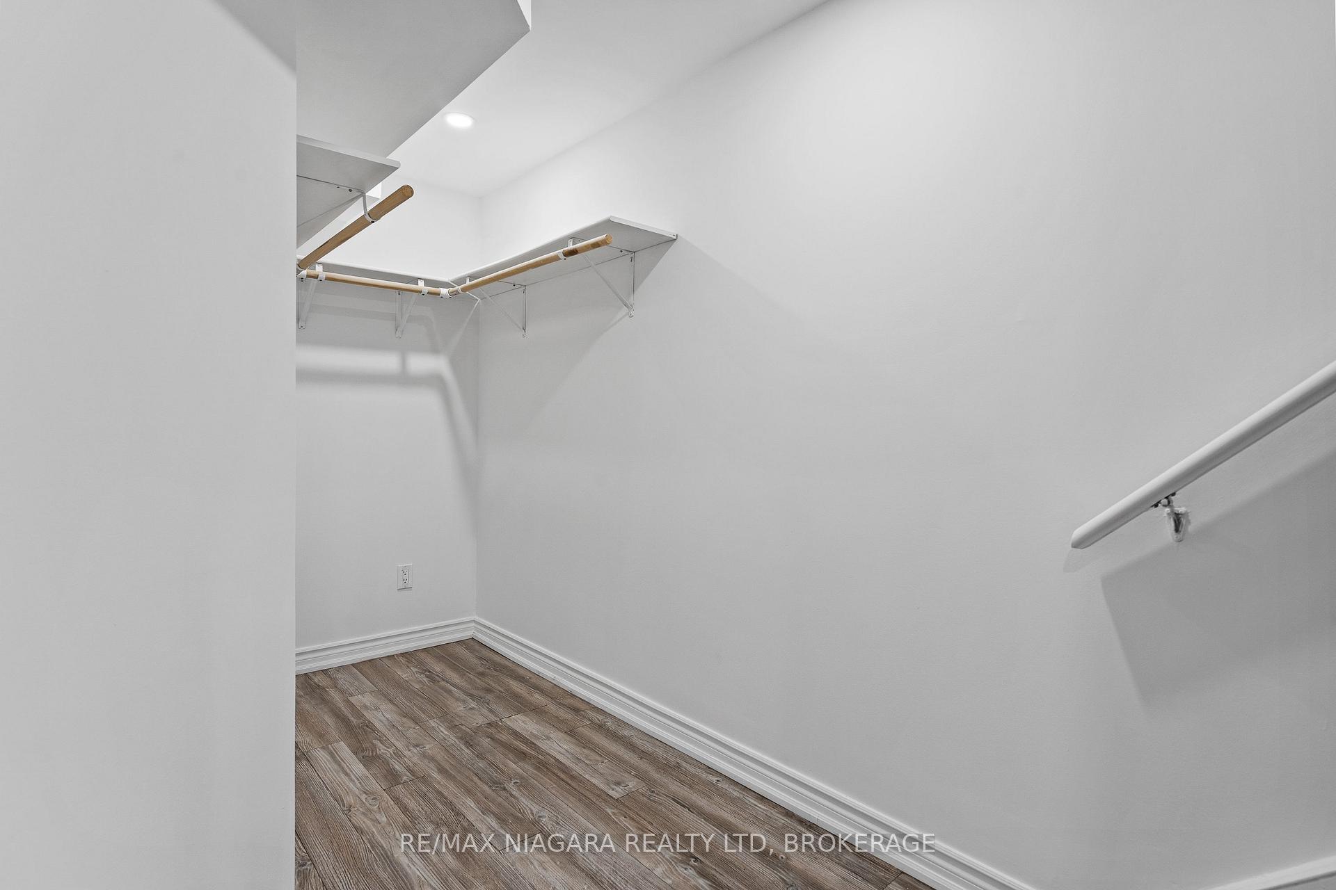 Photo 31 of 8511 Jennifer Crescent, Niagara Falls, Forestview — HOMEH