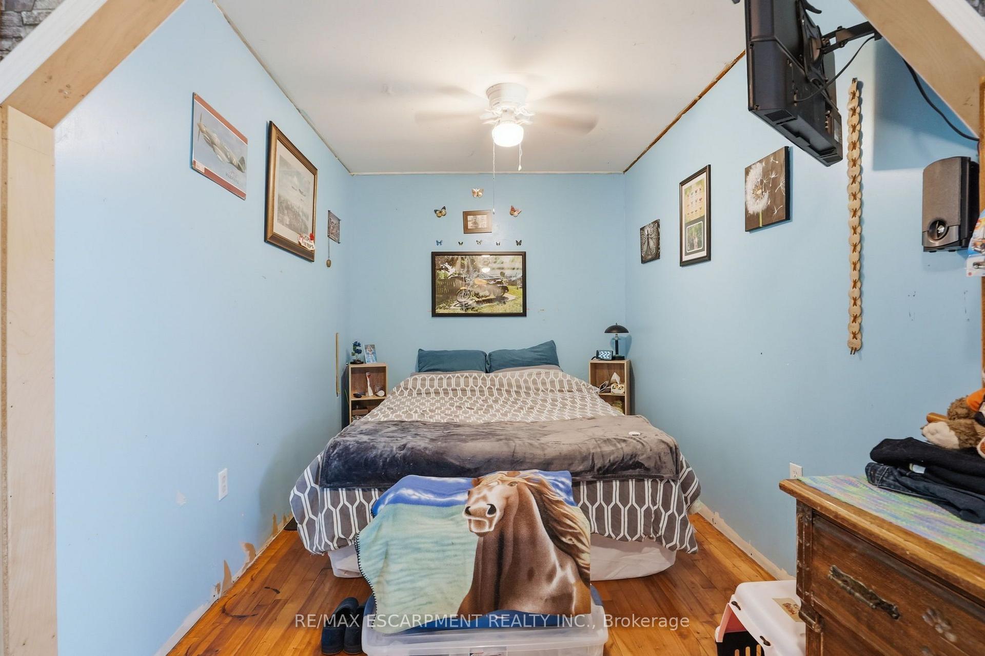 Photo 10 of 9 Lancaster Avenue, Brantford, Holmesdale-Lansdowne — HOMEH