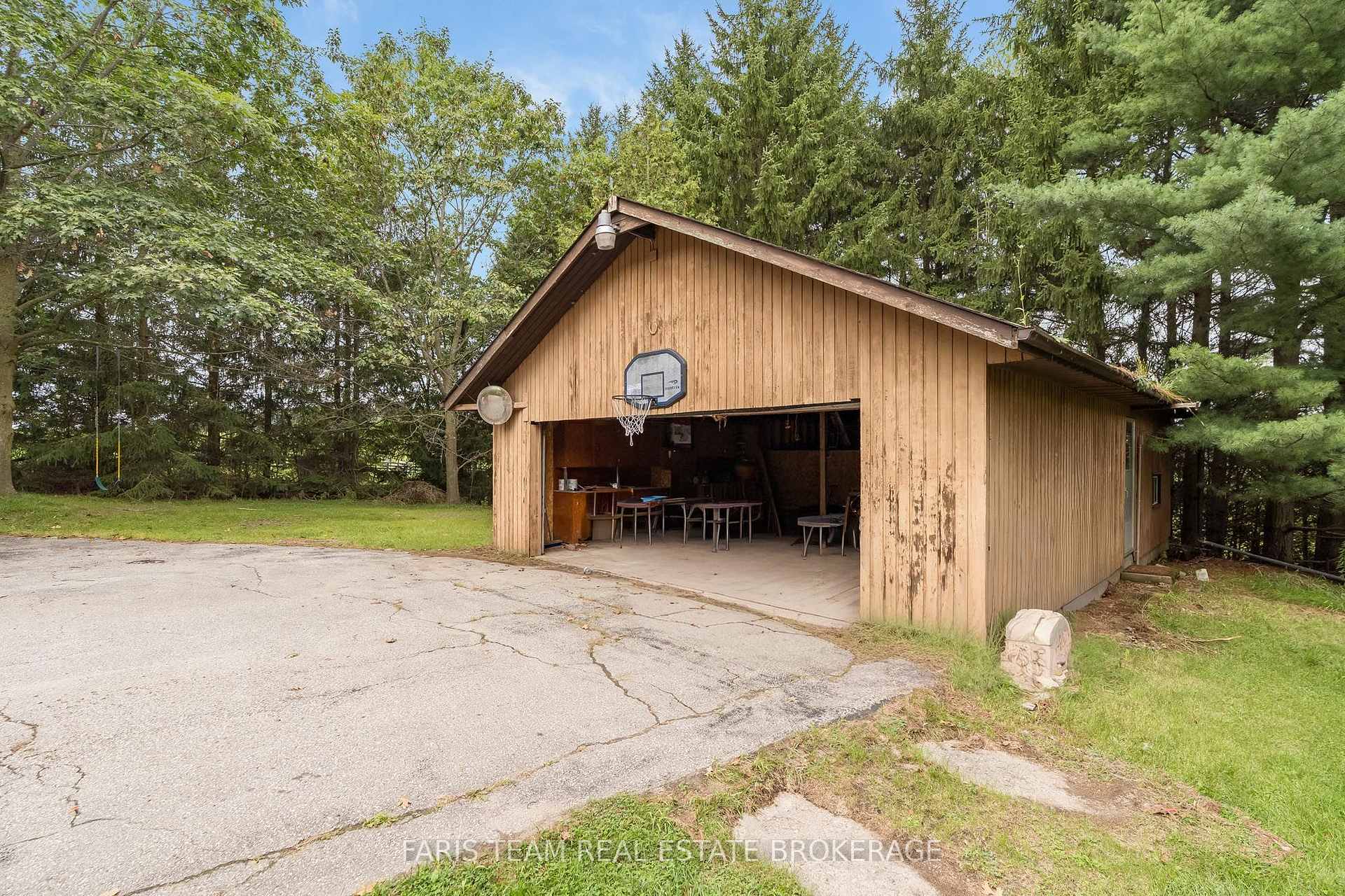 Photo 3 of 1805 County Road 50, New Tecumseth, Tottenham — HOMEH