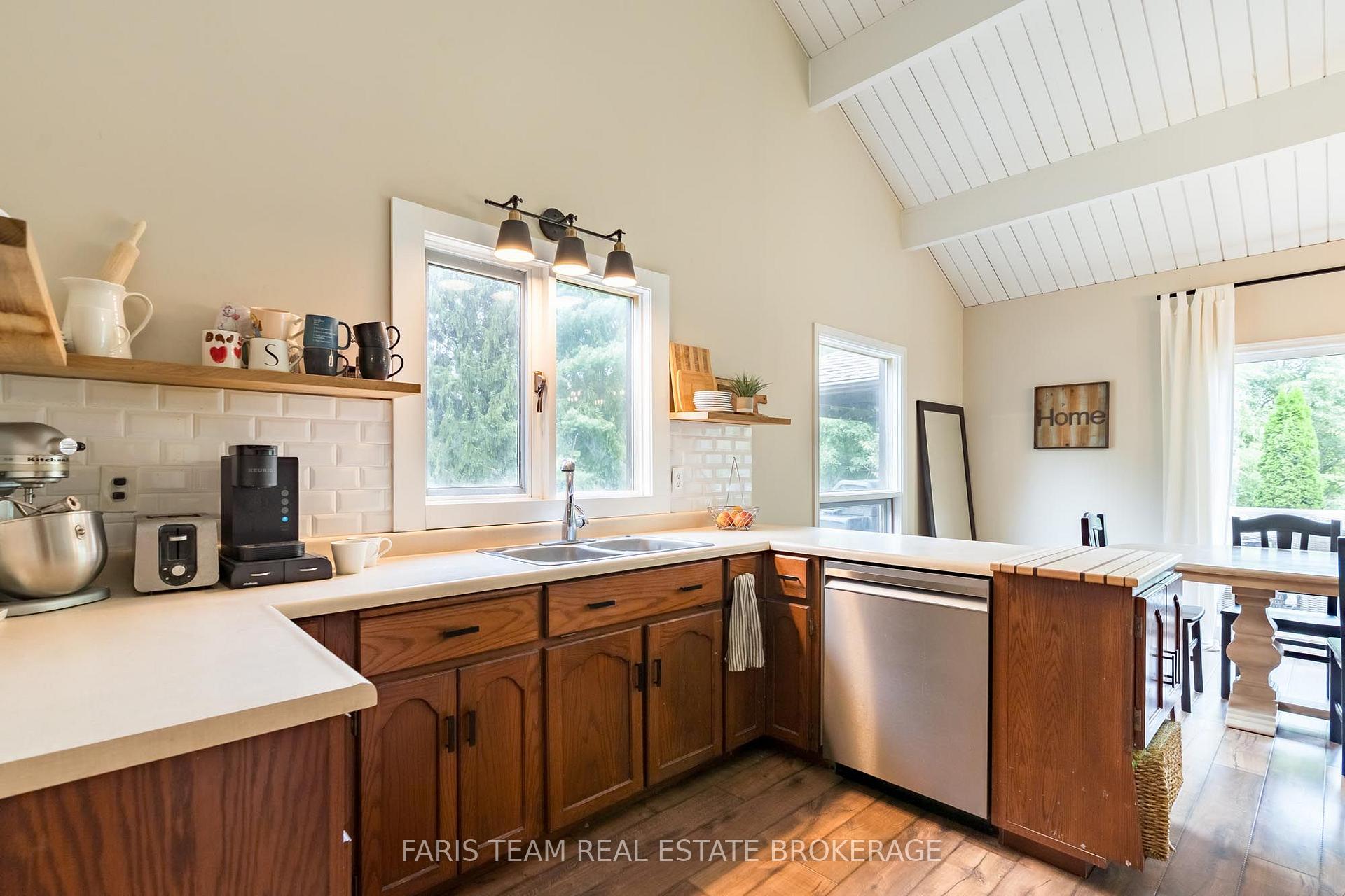 Photo 9 of 1805 County Road 50, New Tecumseth, Tottenham — HOMEH