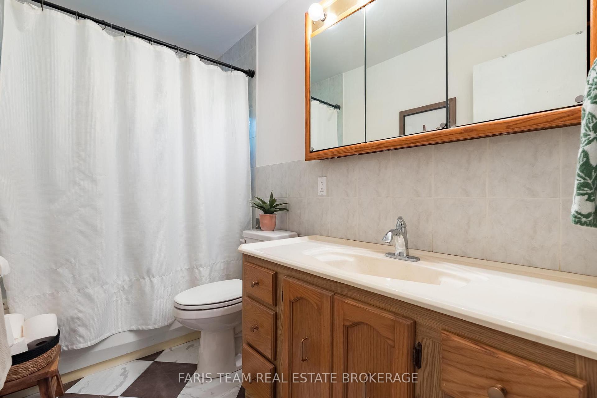 Photo 21 of 1805 County Road 50, New Tecumseth, Tottenham — HOMEH