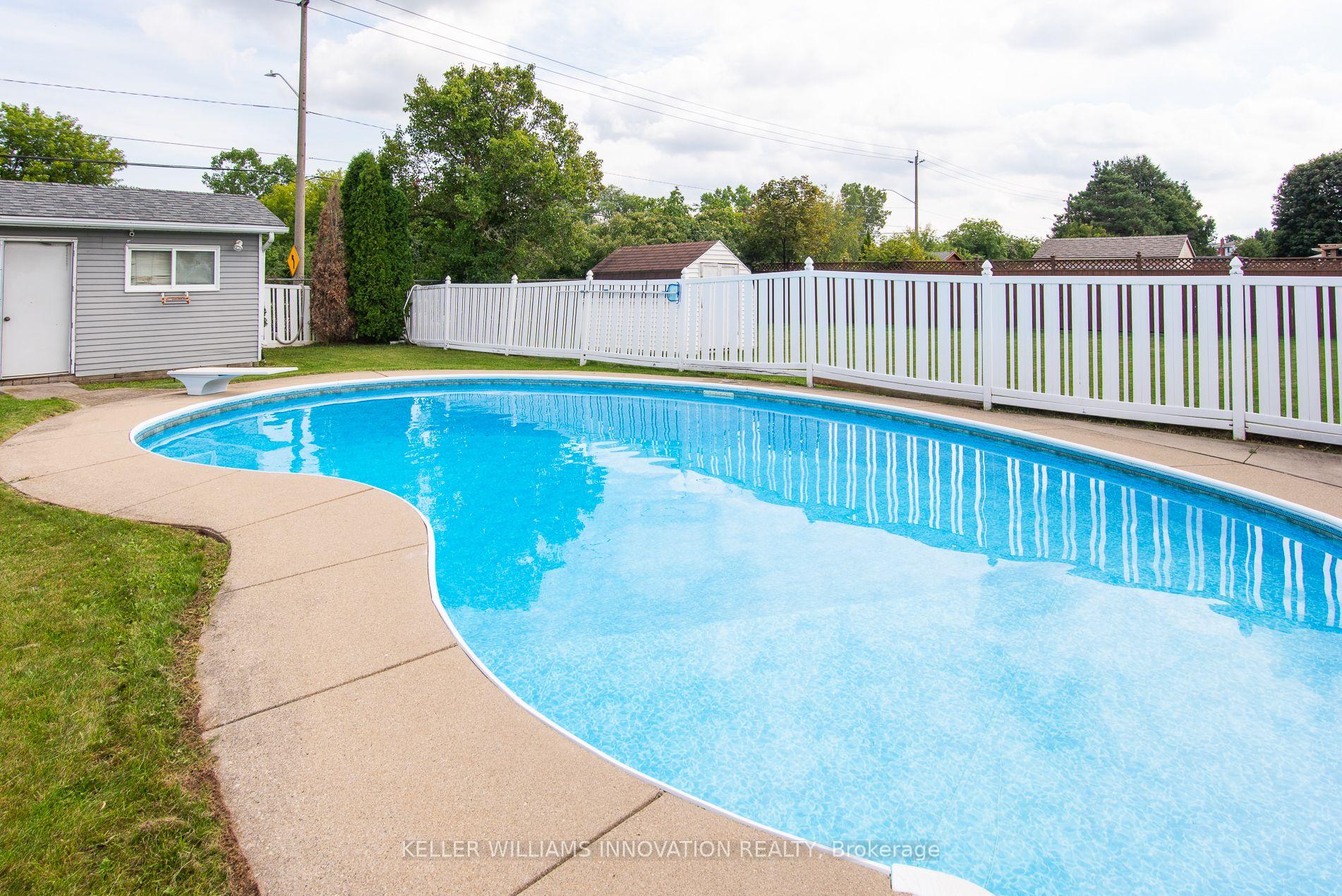 Photo 46 of 112 Michener Crescent, Kitchener, Idlewood — HOMEH