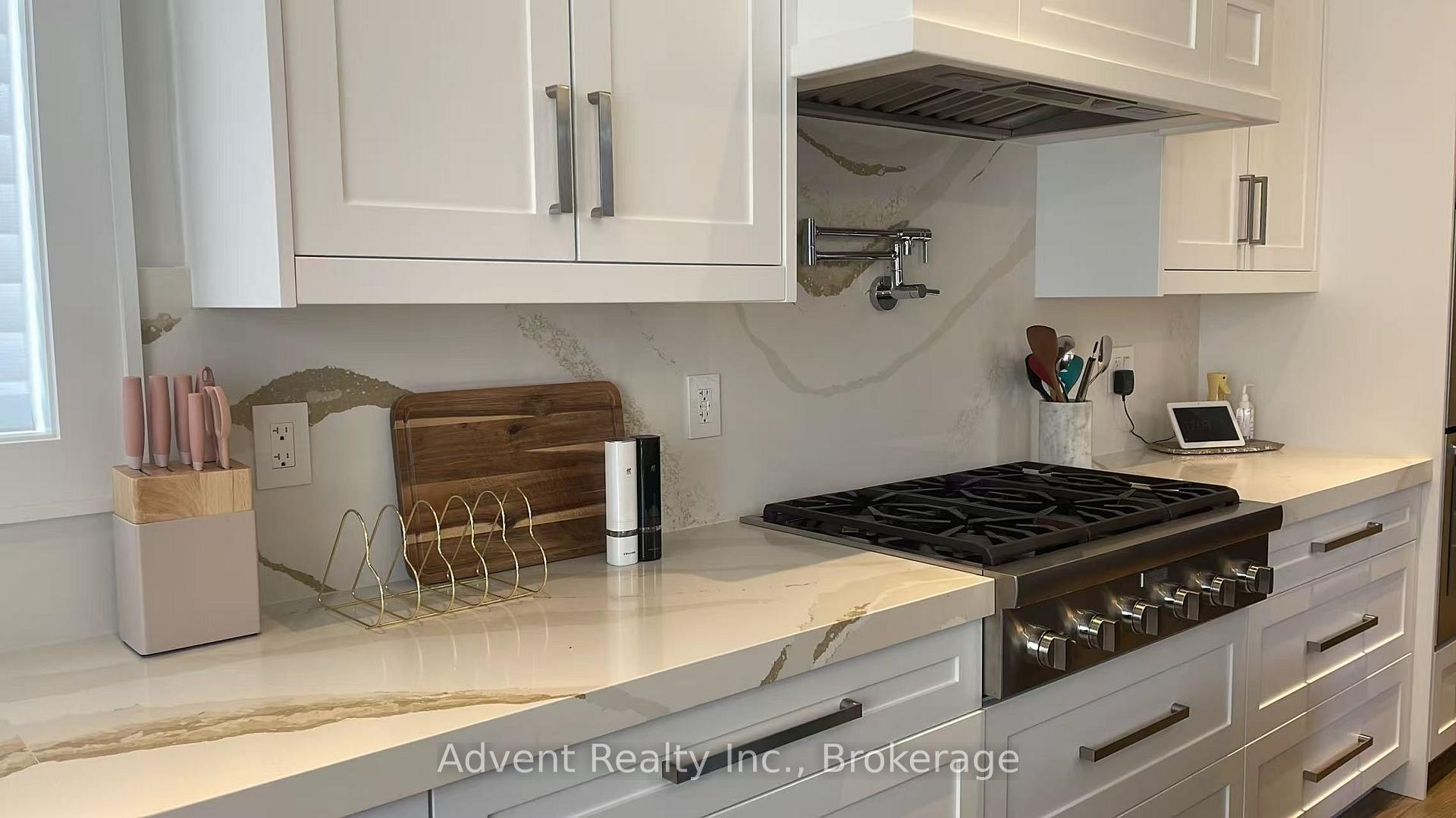 Photo 12 of 131B Holmes Avenue, North York, Willowdale East — HOMEH