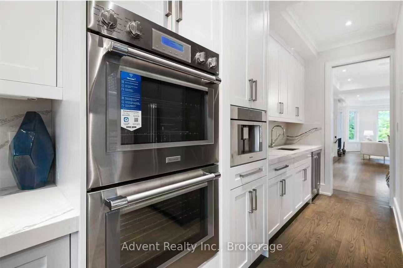 Photo 13 of 131B Holmes Avenue, North York, Willowdale East — HOMEH
