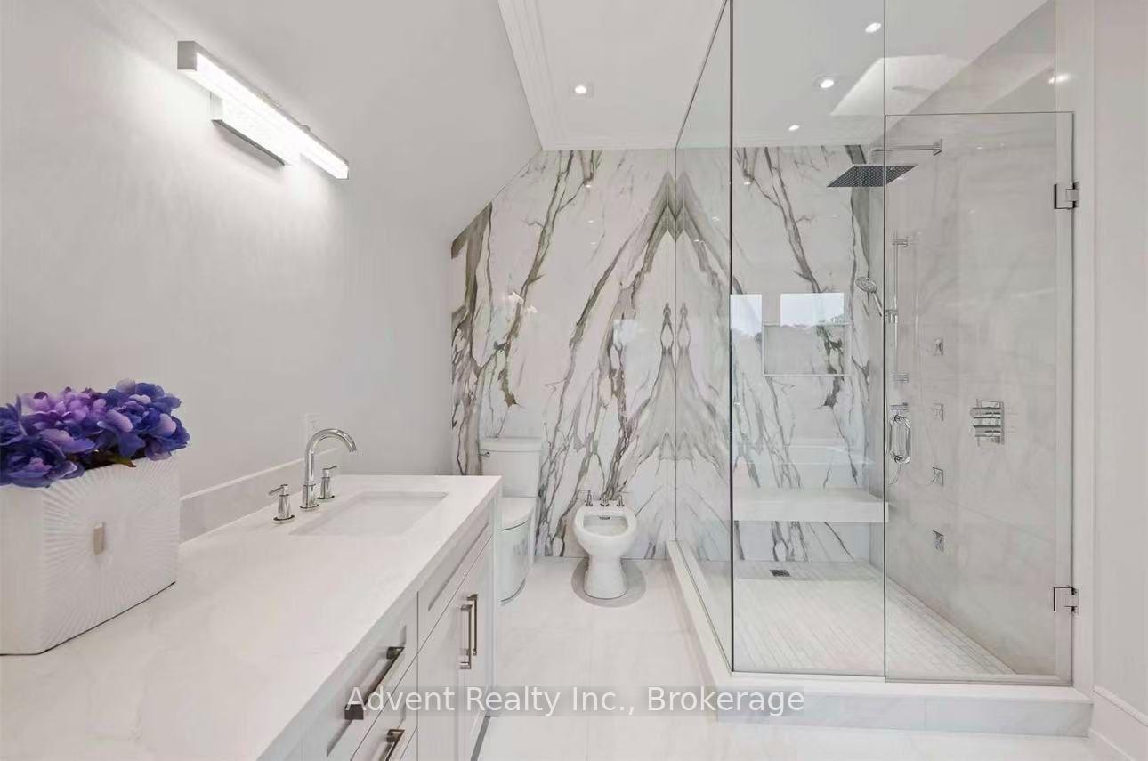 Photo 19 of 131B Holmes Avenue, North York, Willowdale East — HOMEH