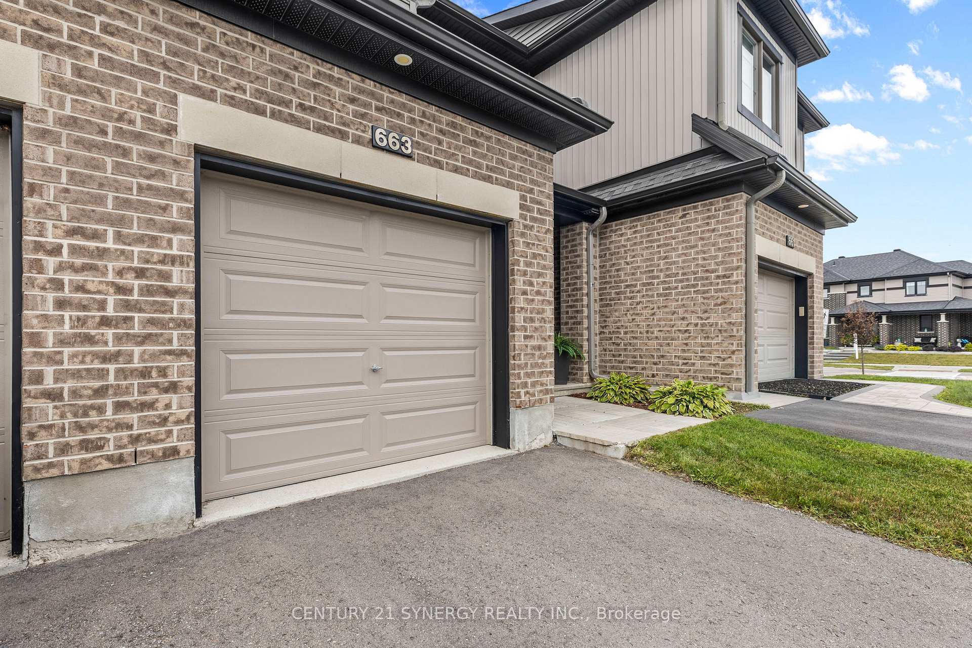 Photo 3 of 663 Jerome Jodoin Drive, Ottawa, Avalon West — HOMEH