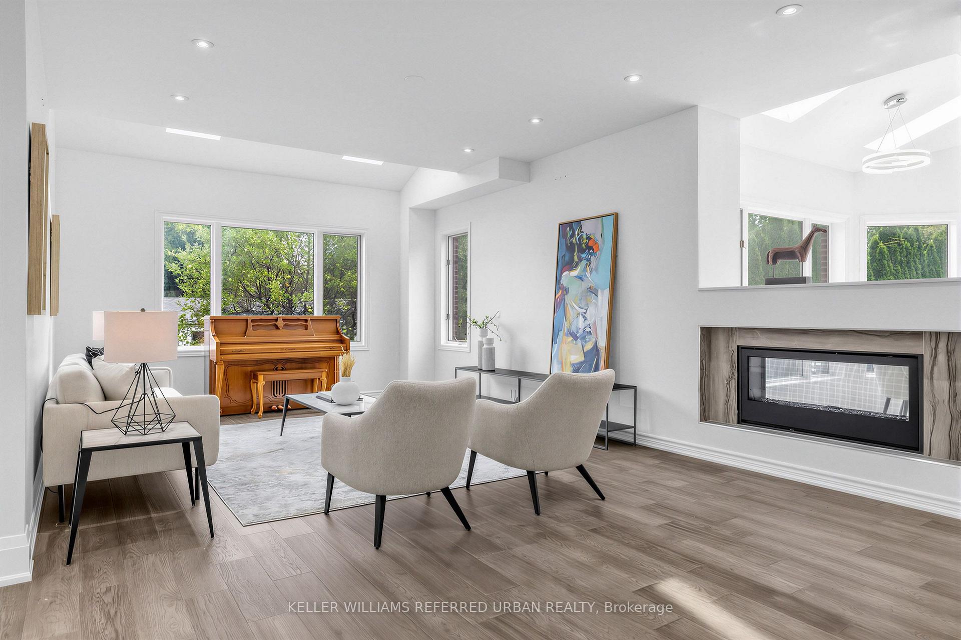 Photo 7 of 18 Yongeview Avenue, Richmond Hill, South Richvale — HOMEH