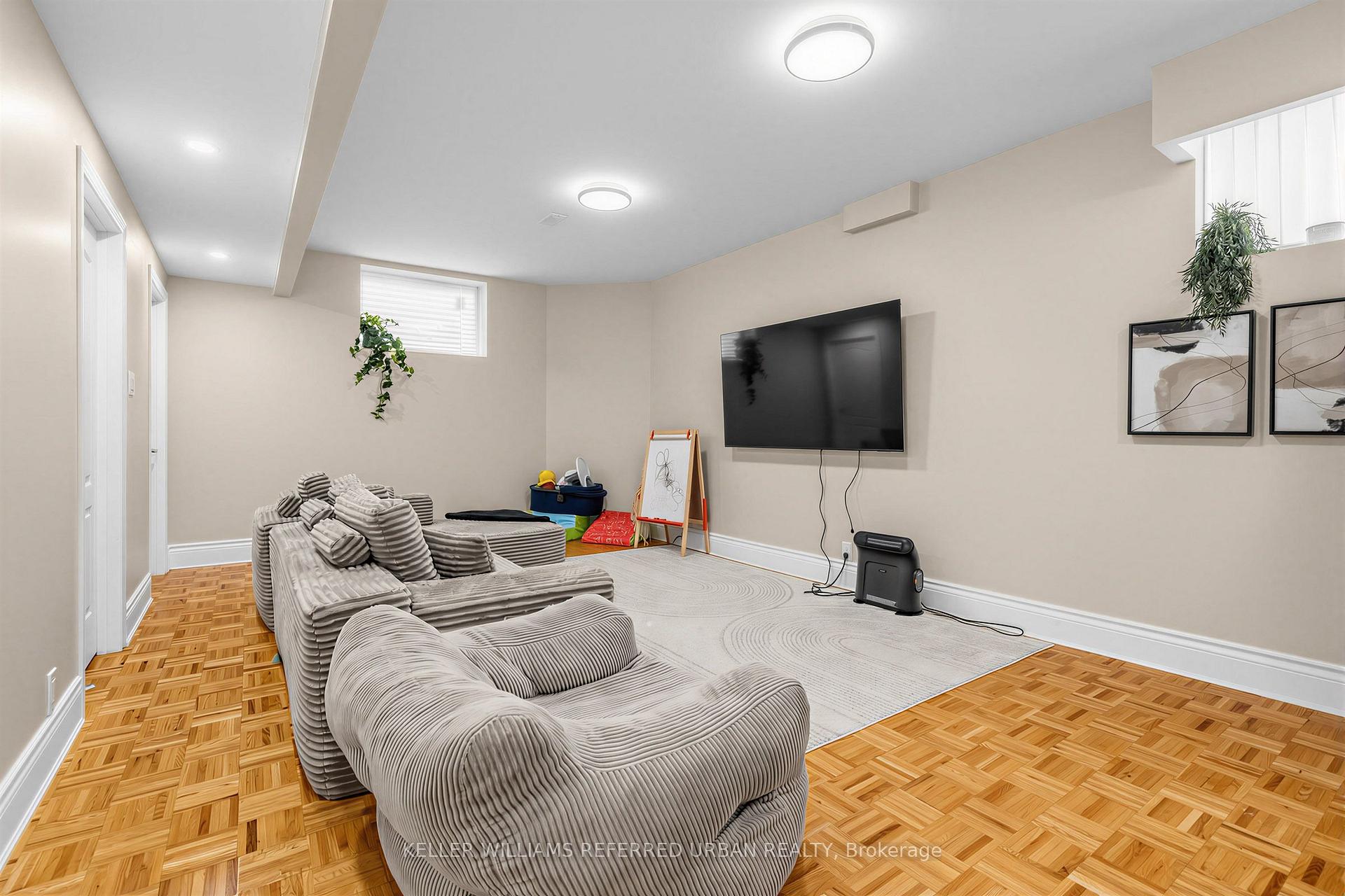 Photo 27 of 18 Yongeview Avenue, Richmond Hill, South Richvale — HOMEH