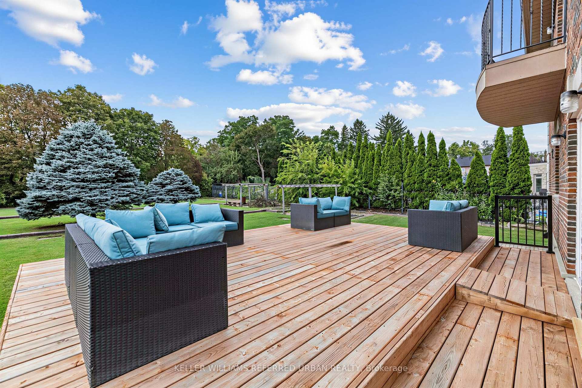 Photo 33 of 18 Yongeview Avenue, Richmond Hill, South Richvale — HOMEH