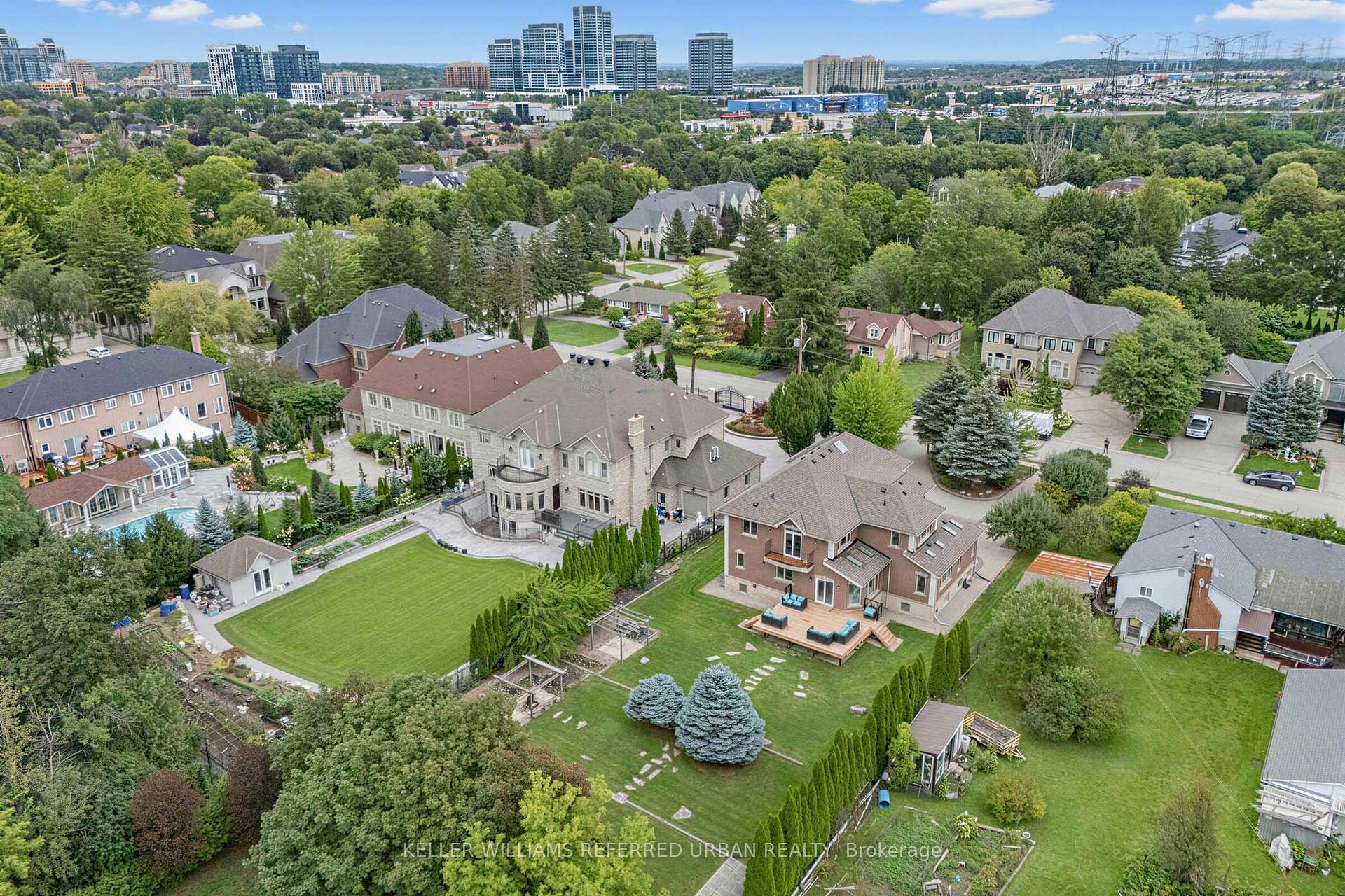 Photo 40 of 18 Yongeview Avenue, Richmond Hill, South Richvale — HOMEH