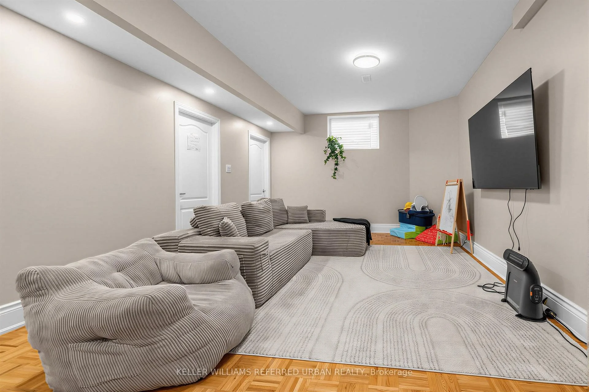 Photo 31 of 18 Yongeview Avenue, Richmond Hill, South Richvale — HOMEH