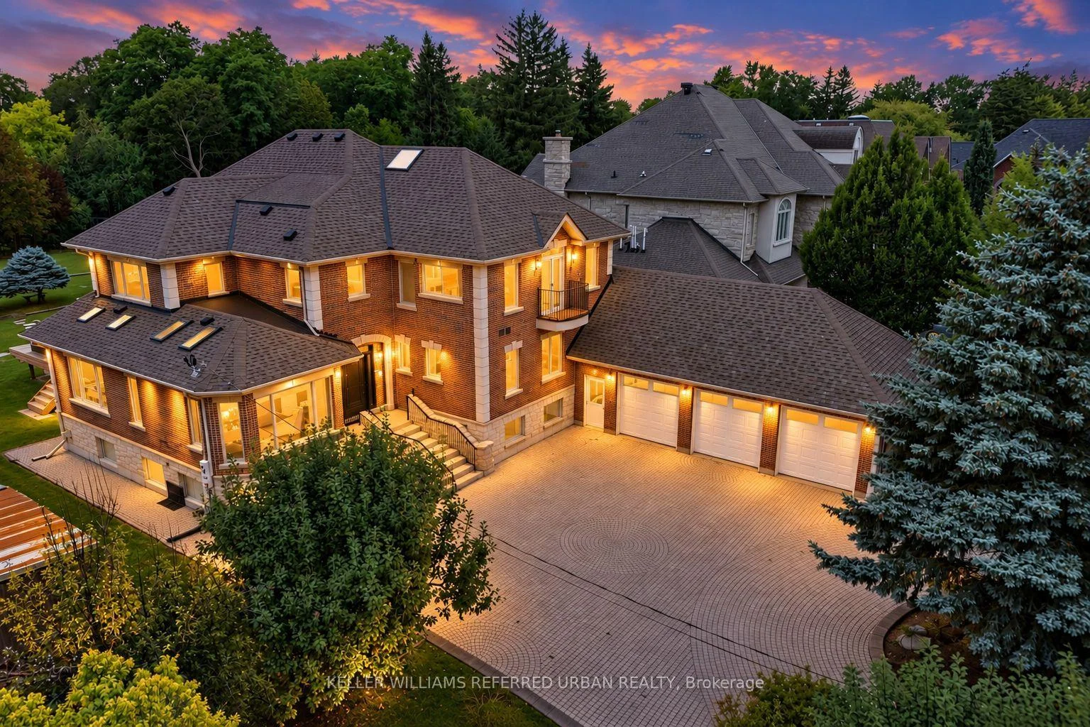 Photo 1 of 18 Yongeview Avenue, Richmond Hill, South Richvale — HOMEH