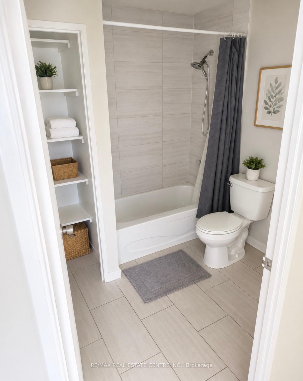 Photo 4 of Unit 804, 65 Highland Crescent, Kitchener, Victoria Hills — HOMEH