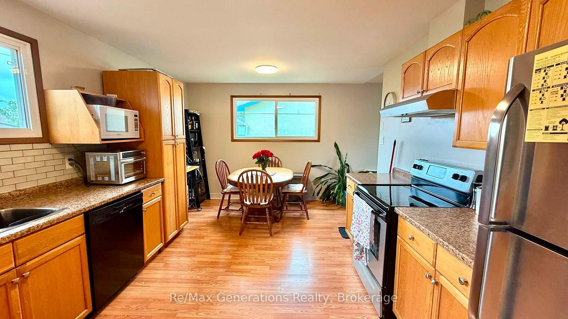 Photo 6 of 161 Newberry Crescent, Thunder Bay, Northwood Park — HOMEH