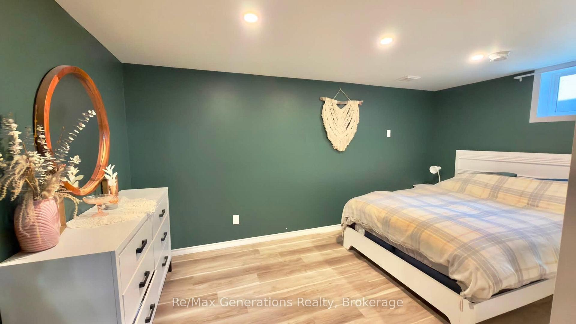Photo 19 of 161 Newberry Crescent, Thunder Bay, Northwood Park — HOMEH