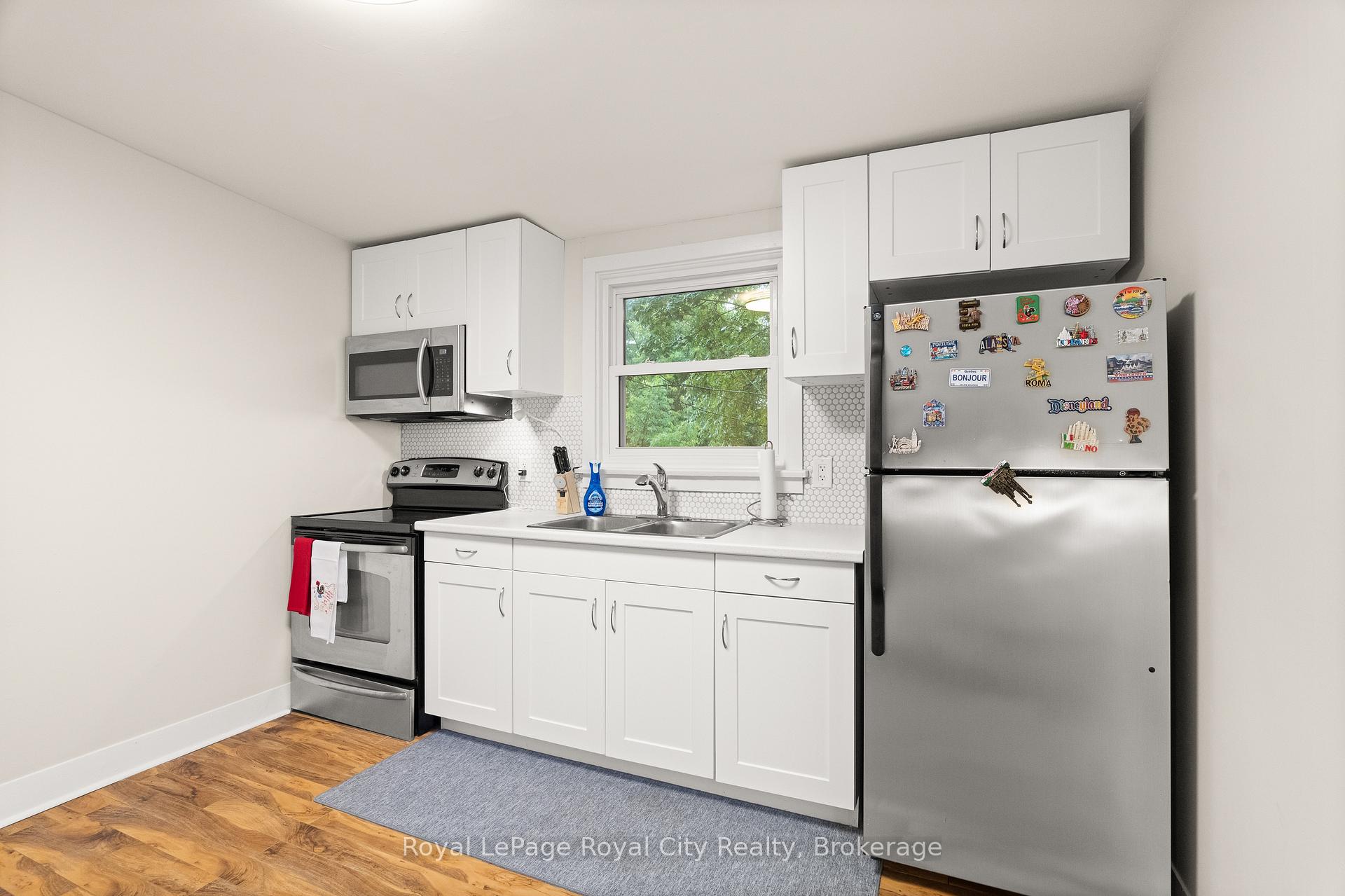 Photo 9 of 12 Foster Avenue, Guelph, Downtown — HOMEH