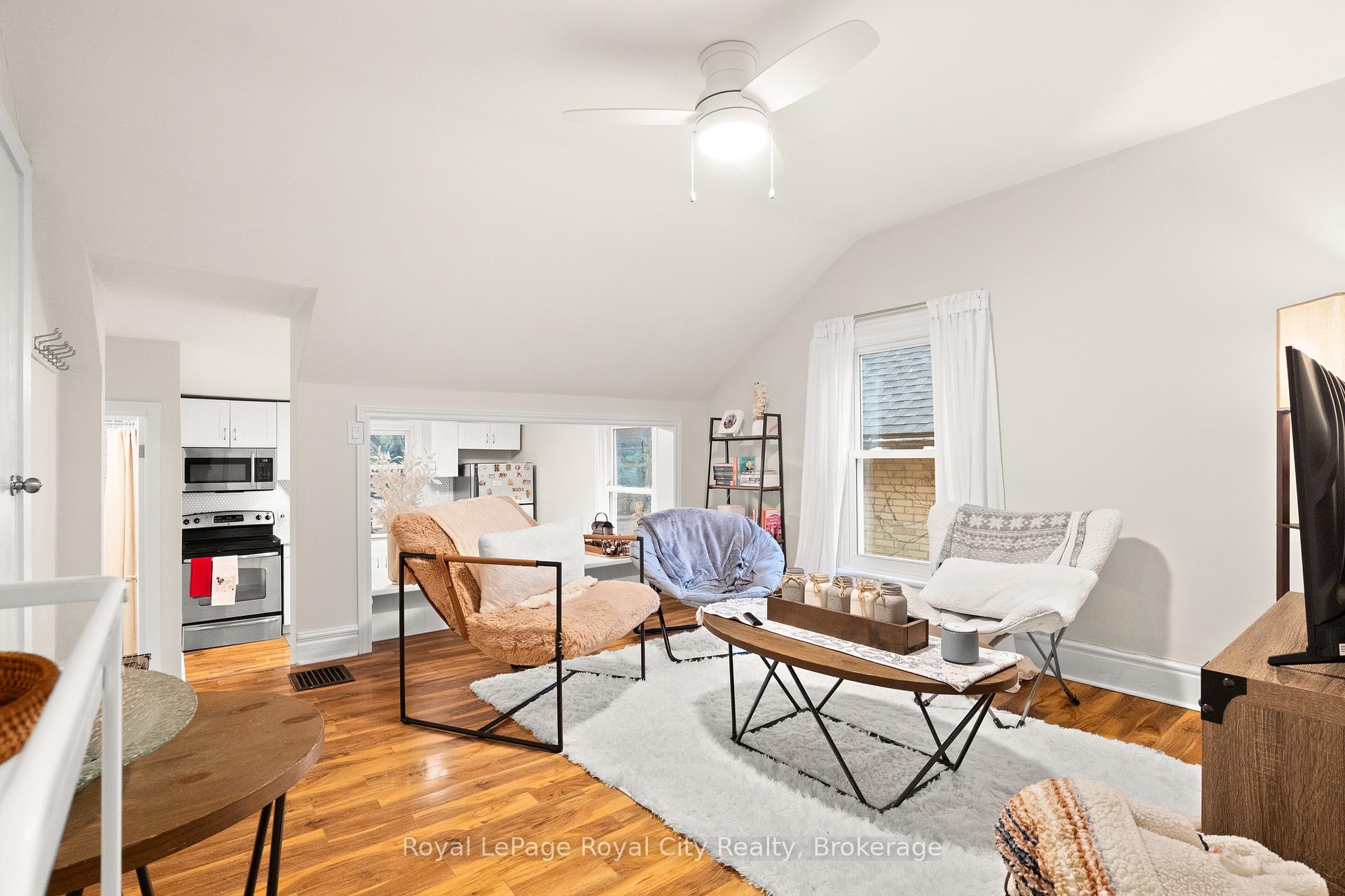 Photo 11 of 12 Foster Avenue, Guelph, Downtown — HOMEH