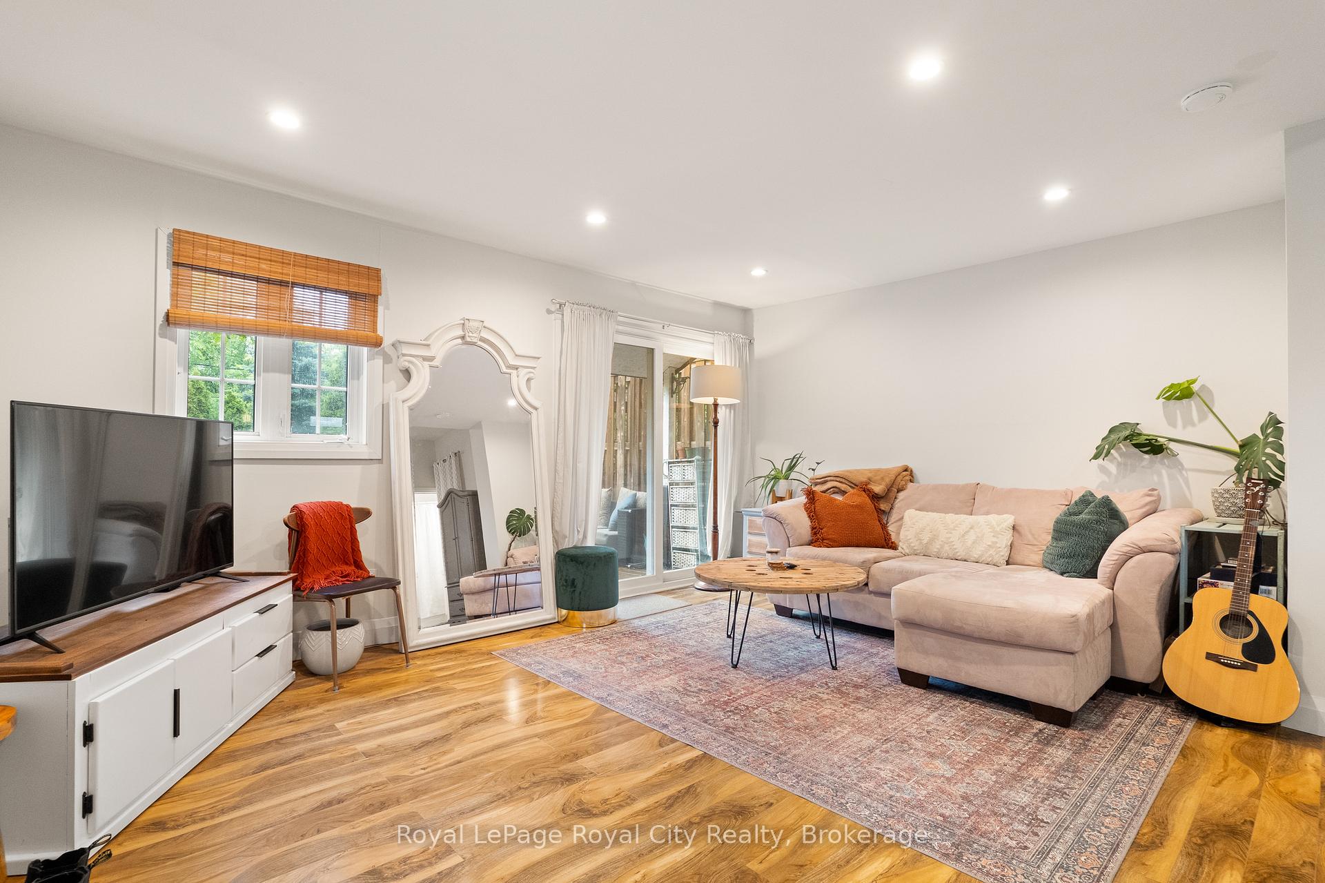 Photo 26 of 12 Foster Avenue, Guelph, Downtown — HOMEH