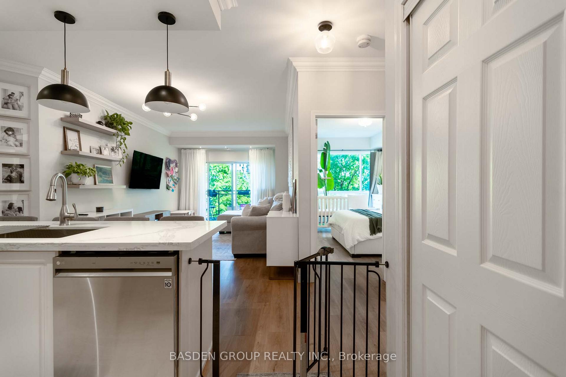 Photo 8 of Unit 309, 1 Maison Parc Court, Vaughan, Lakeview Estates — HOMEH