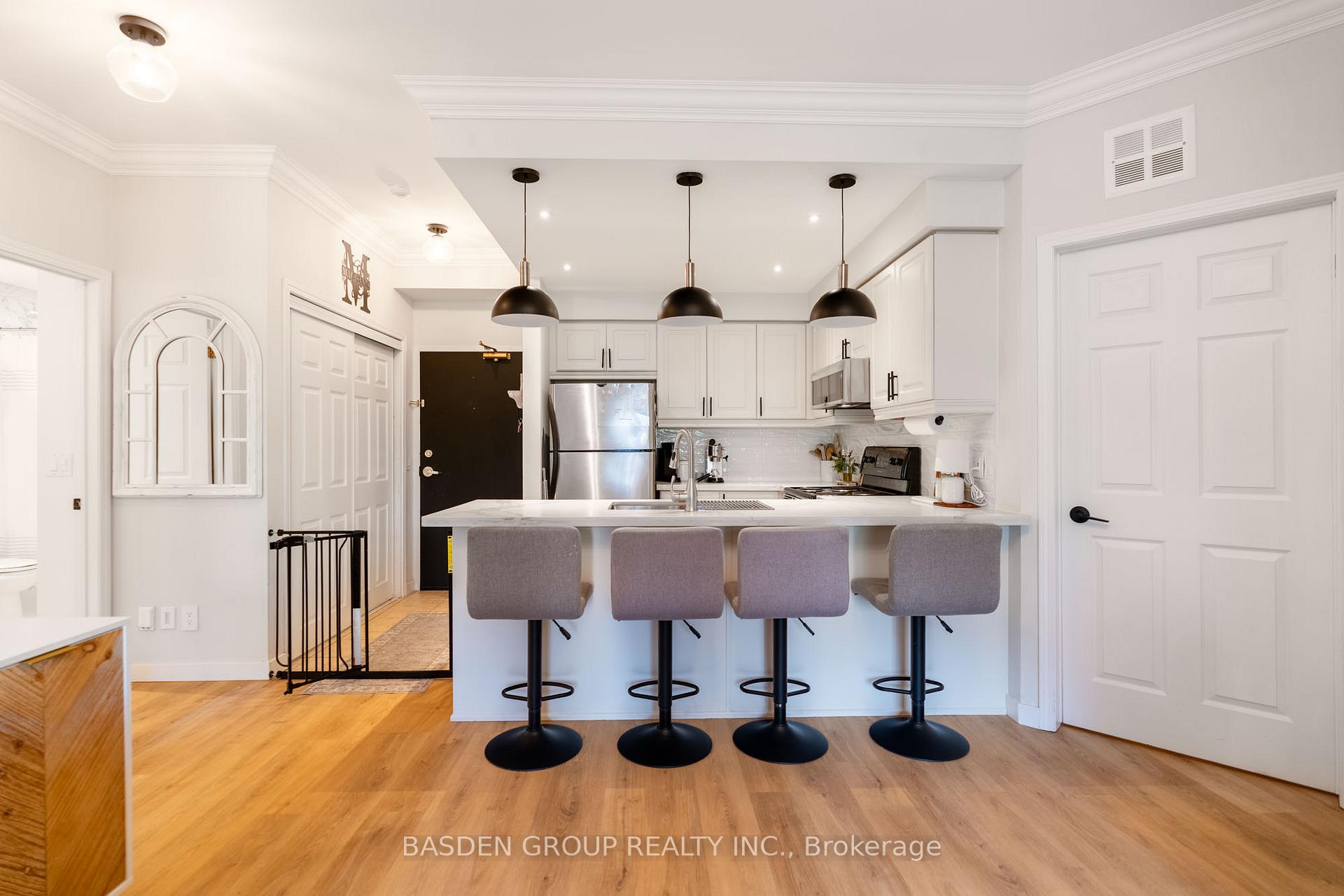 Photo 12 of Unit 309, 1 Maison Parc Court, Vaughan, Lakeview Estates — HOMEH
