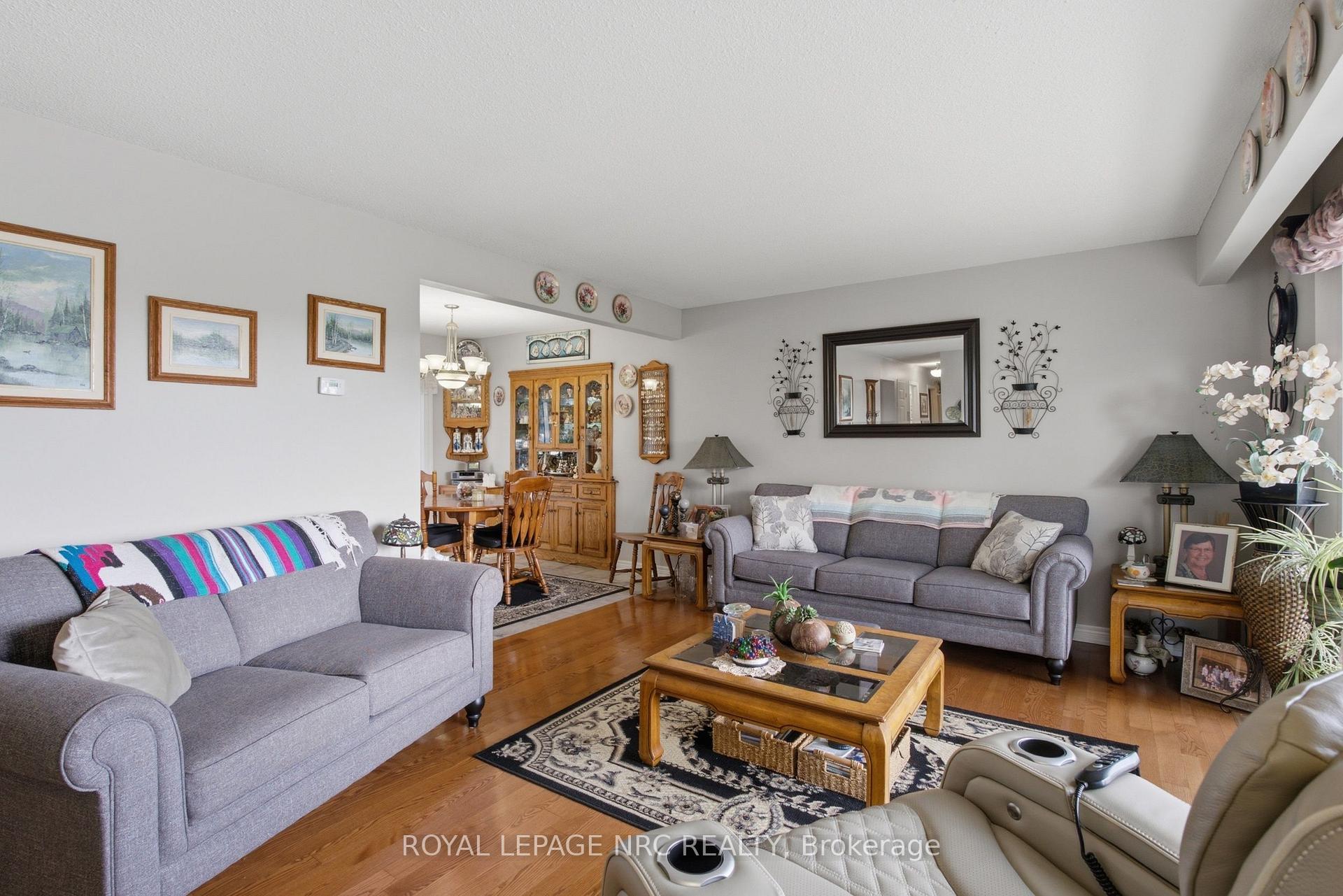 Photo 17 of 6453 Townline Road, West Lincoln, Smithville — HOMEH