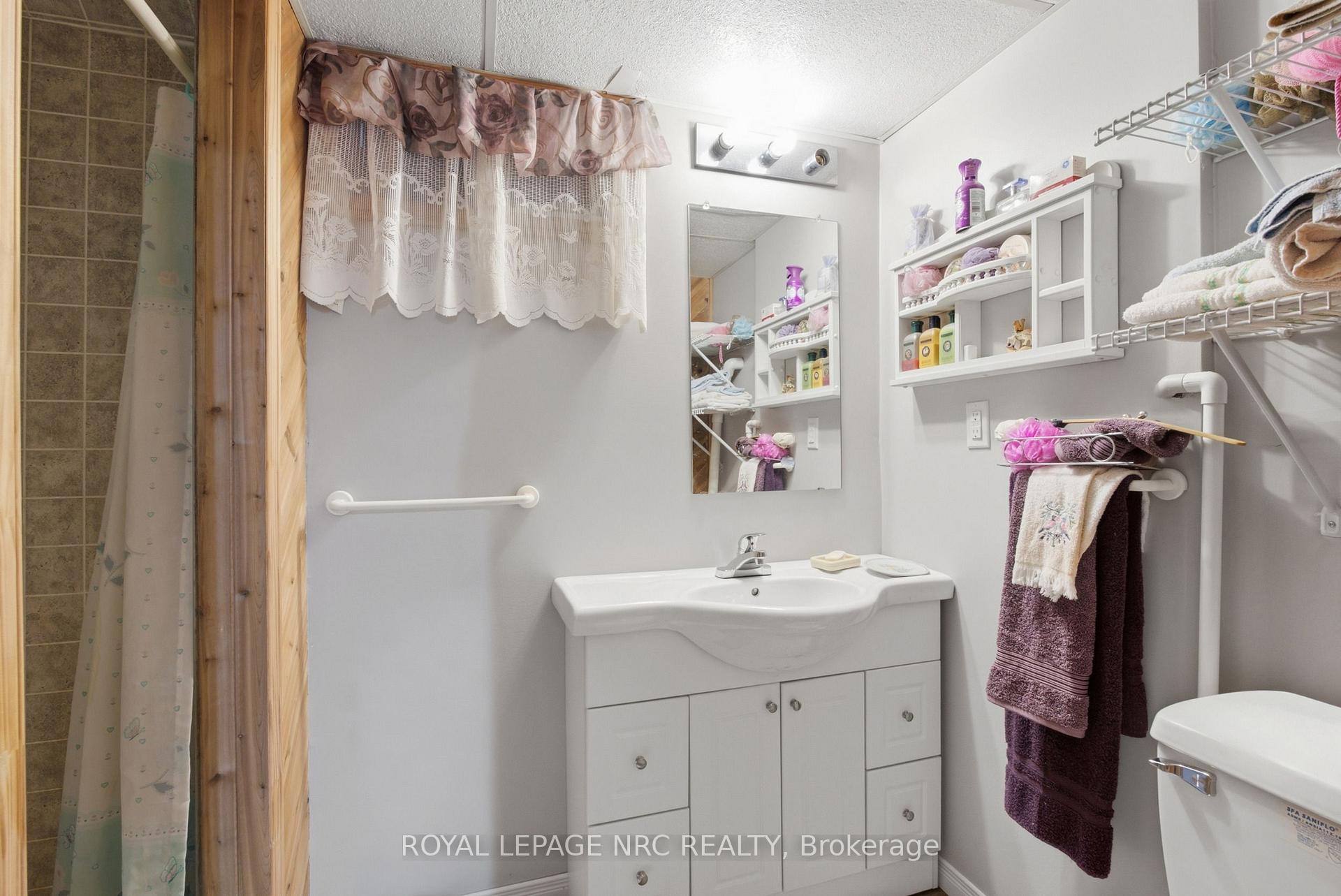 Photo 61 of 6453 Townline Road, West Lincoln, Smithville — HOMEH