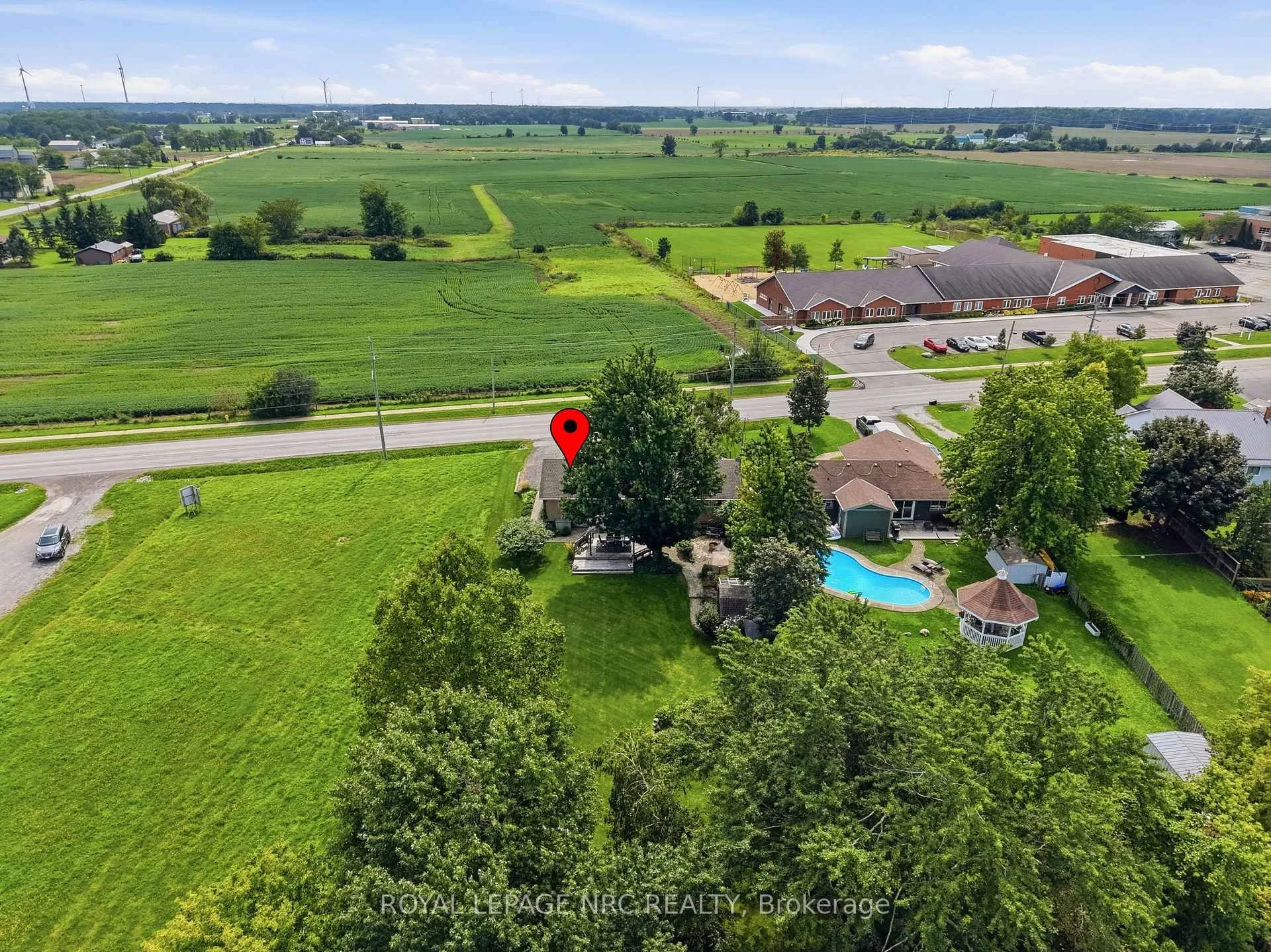 Photo 2 of 6453 Townline Road, West Lincoln, Smithville — HOMEH