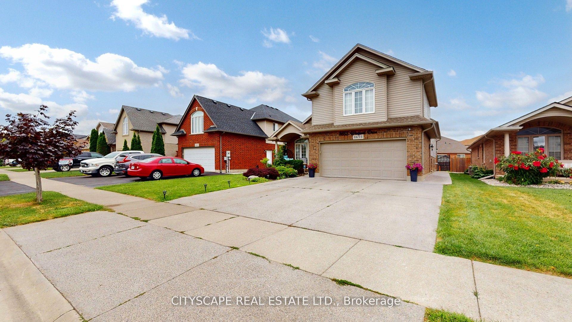 Photo 2 of 8655 Westport Drive, Niagara Falls, Forestview — HOMEH