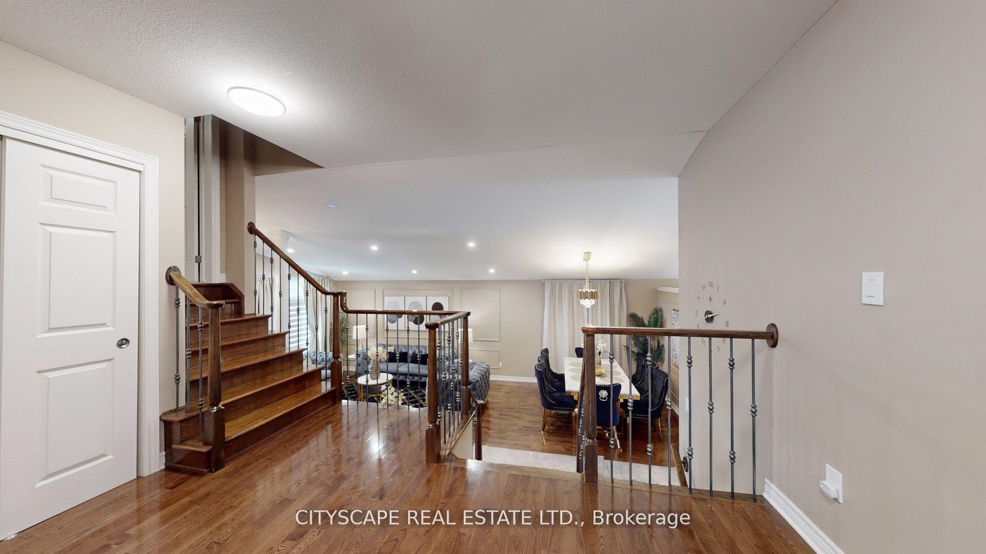 Photo 15 of 8655 Westport Drive, Niagara Falls, Forestview — HOMEH
