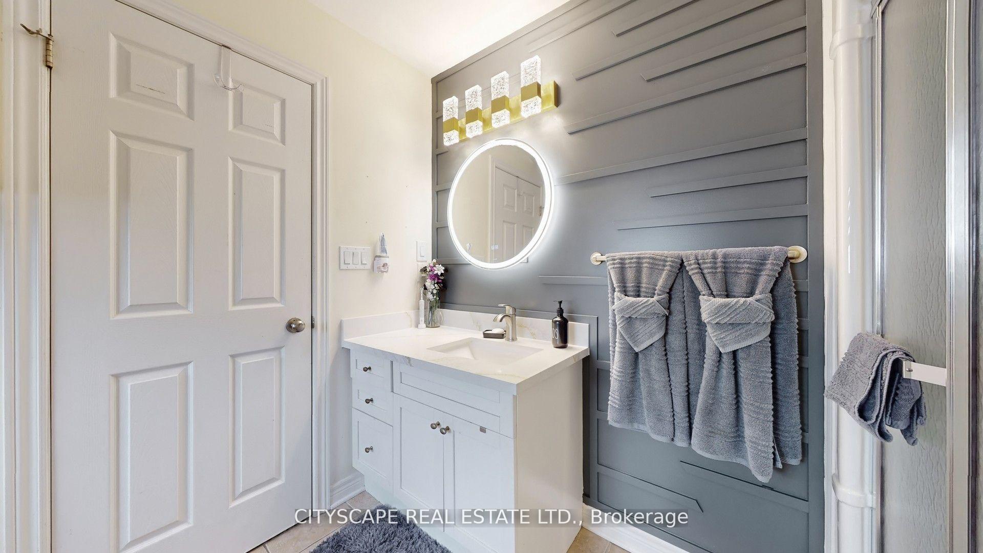 Photo 19 of 8655 Westport Drive, Niagara Falls, Forestview — HOMEH