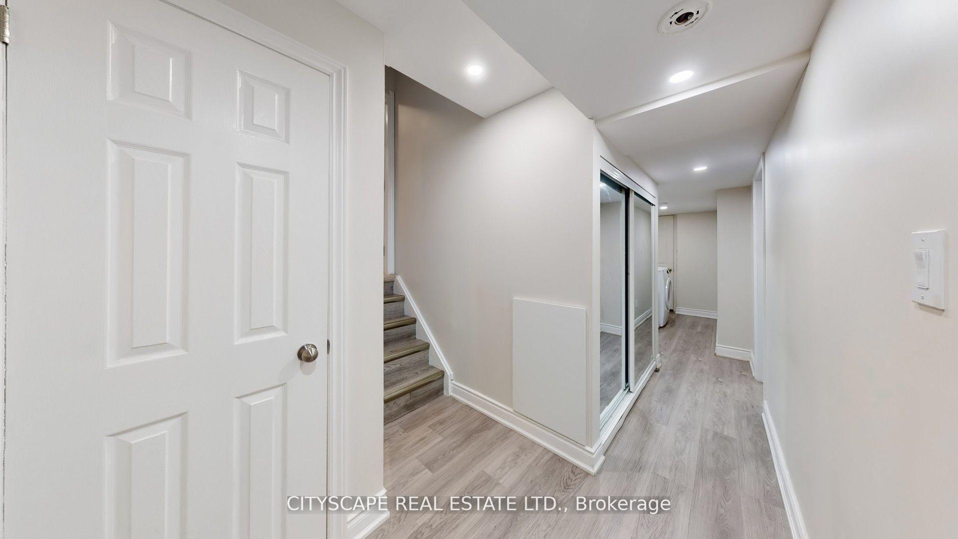 Photo 37 of 8655 Westport Drive, Niagara Falls, Forestview — HOMEH