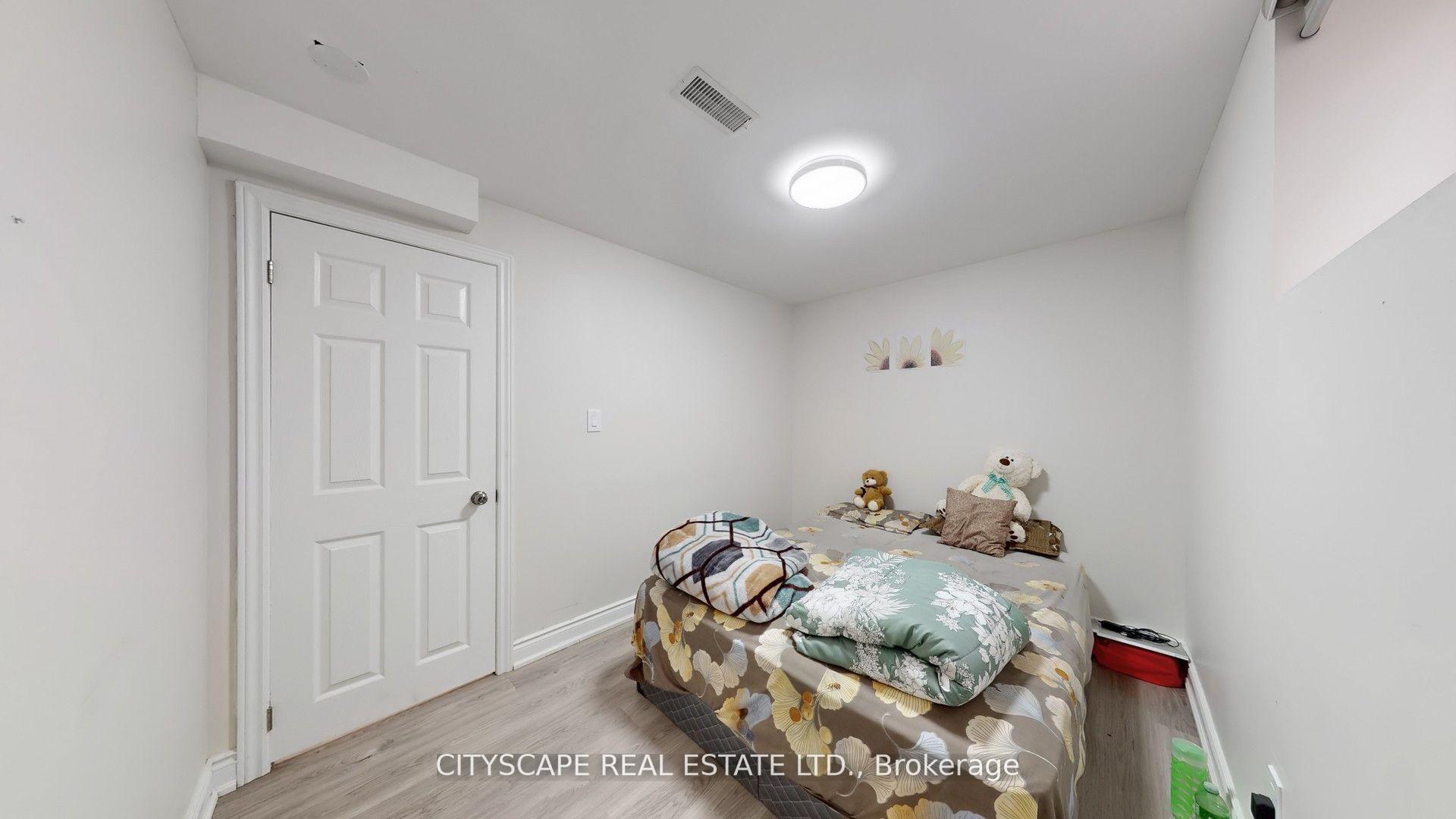 Photo 42 of 8655 Westport Drive, Niagara Falls, Forestview — HOMEH